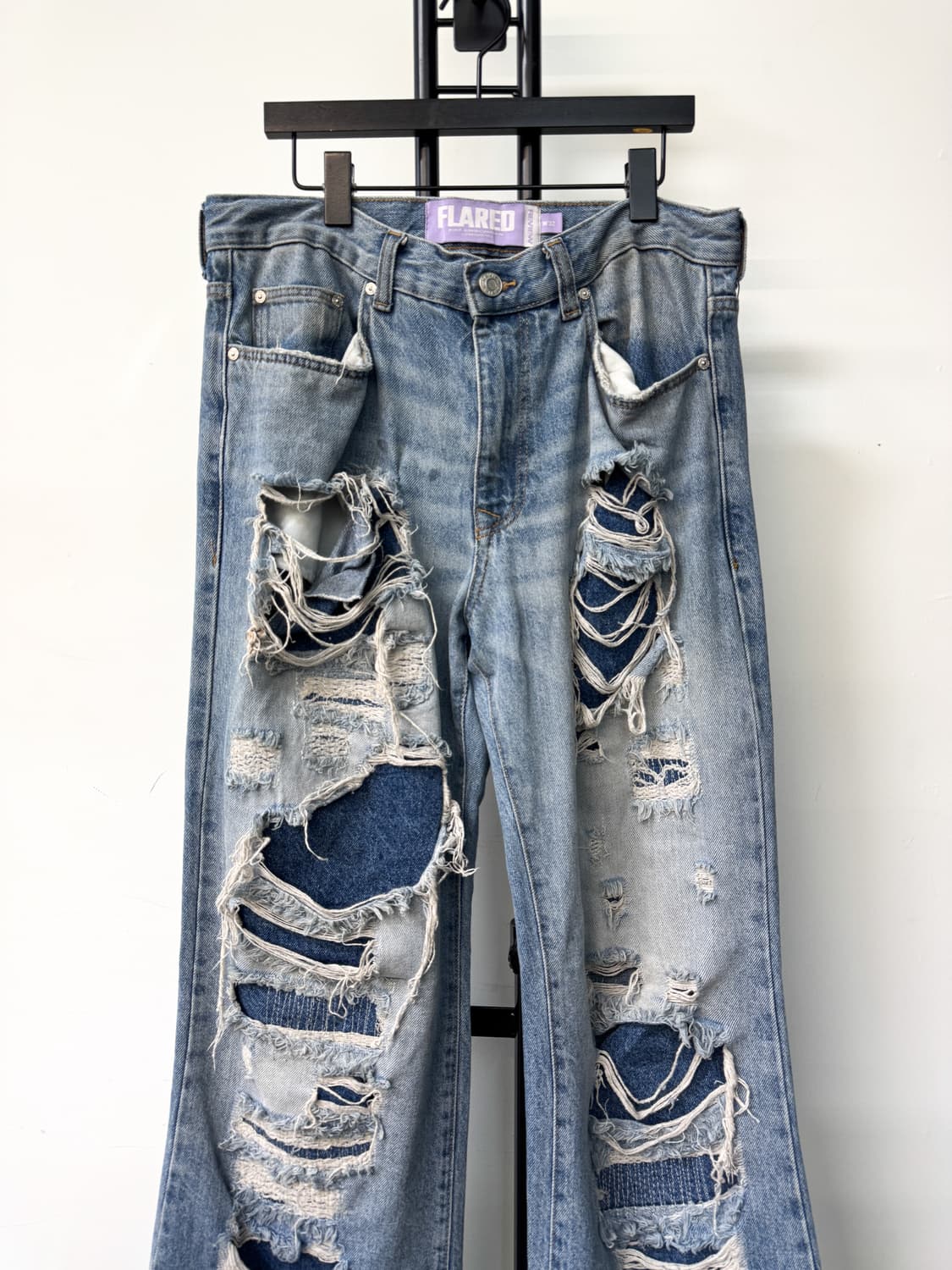 리뷰 크러쉬드 데님 플레어 팬츠 상품이미지2