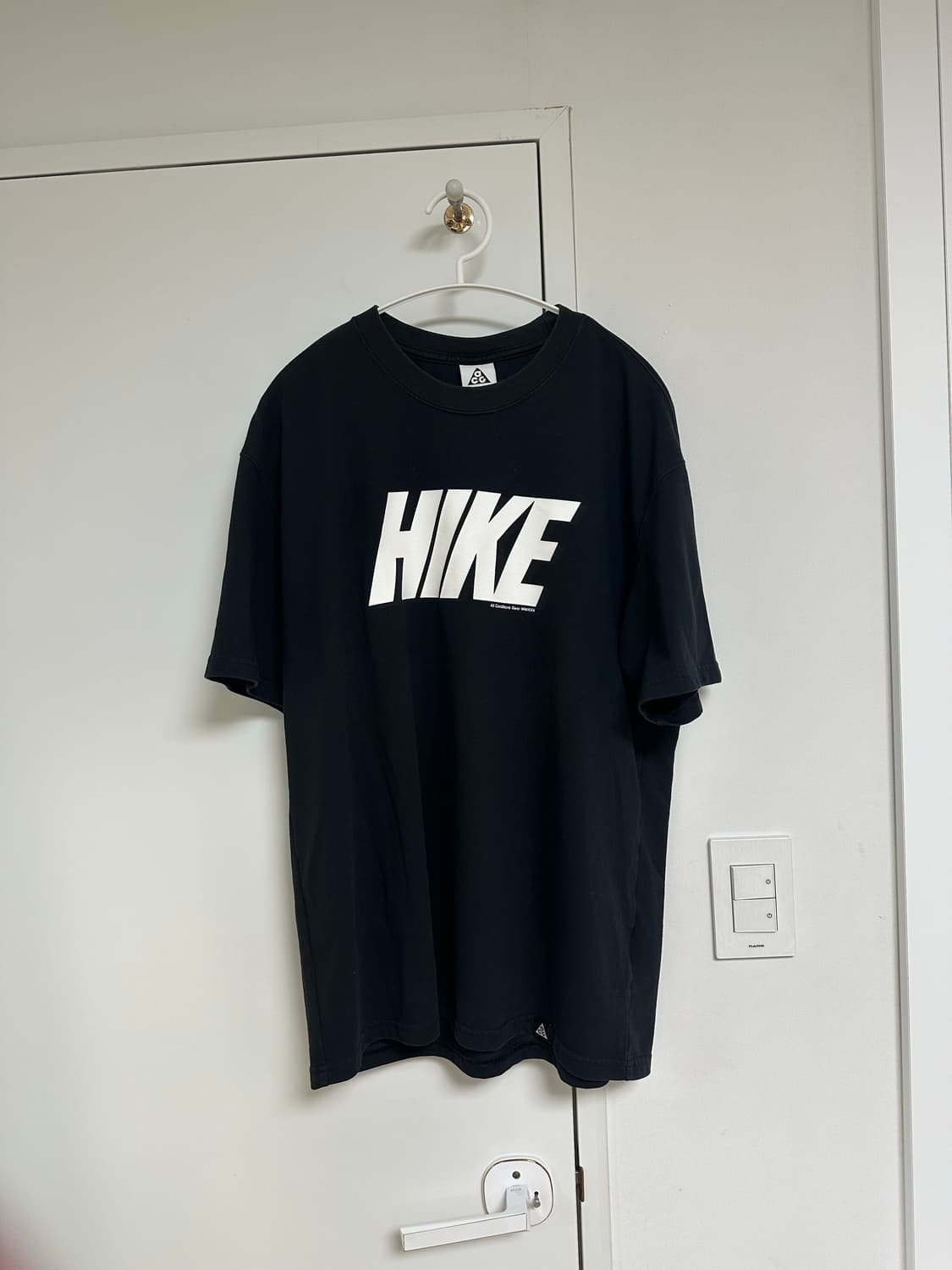 나이키 ACG HIKE 티셔츠 상품이미지1