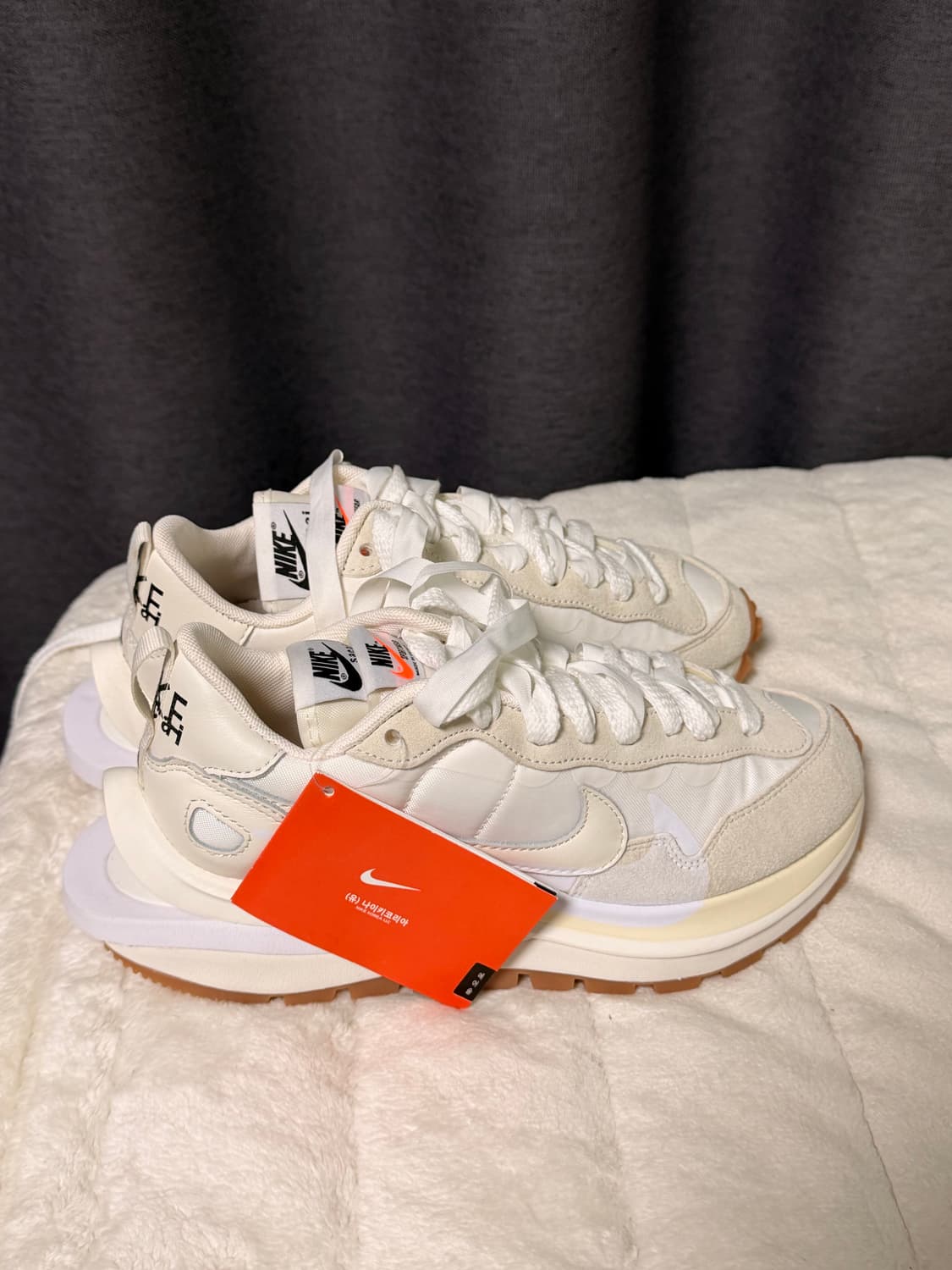 나이키 x 사카이 베이퍼와플 화이트 235 상품이미지1