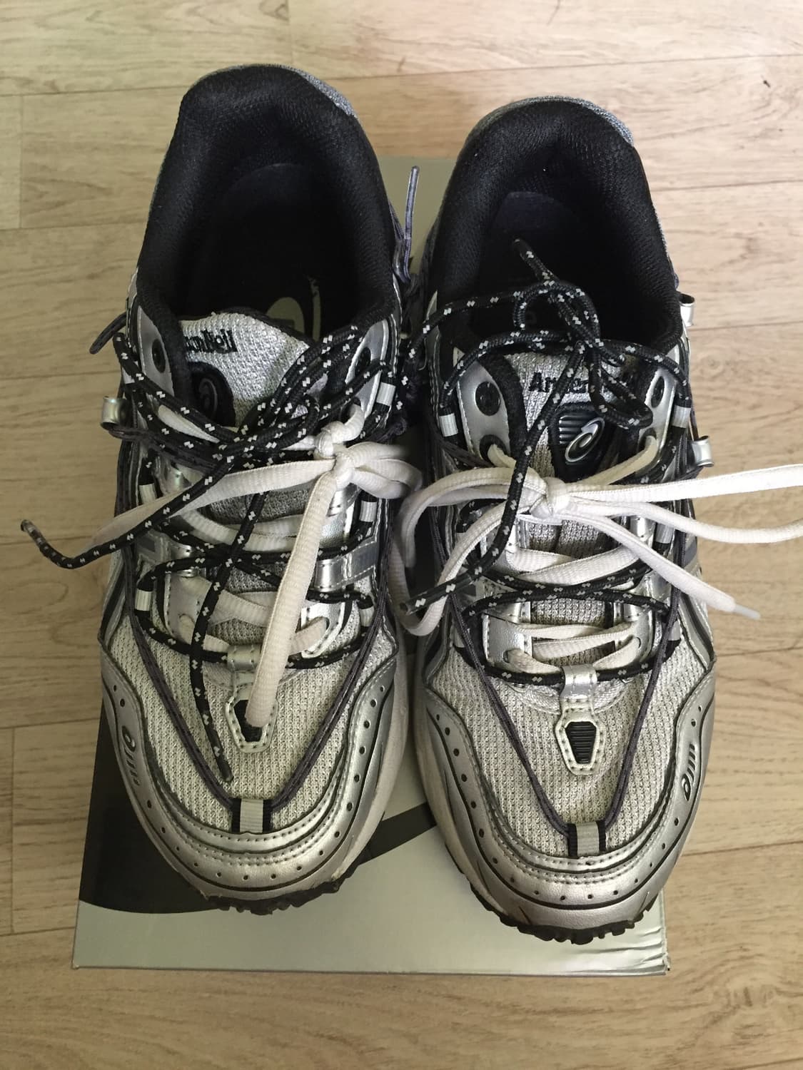 아식스 젤-1090 앤더슨 벨 메탈릭 실버 240 상품이미지2