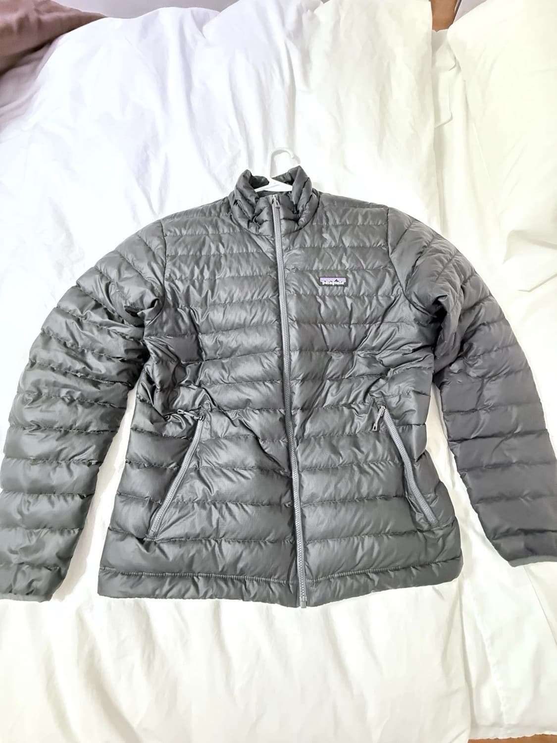 파타고니아 경량패딩 상품이미지1