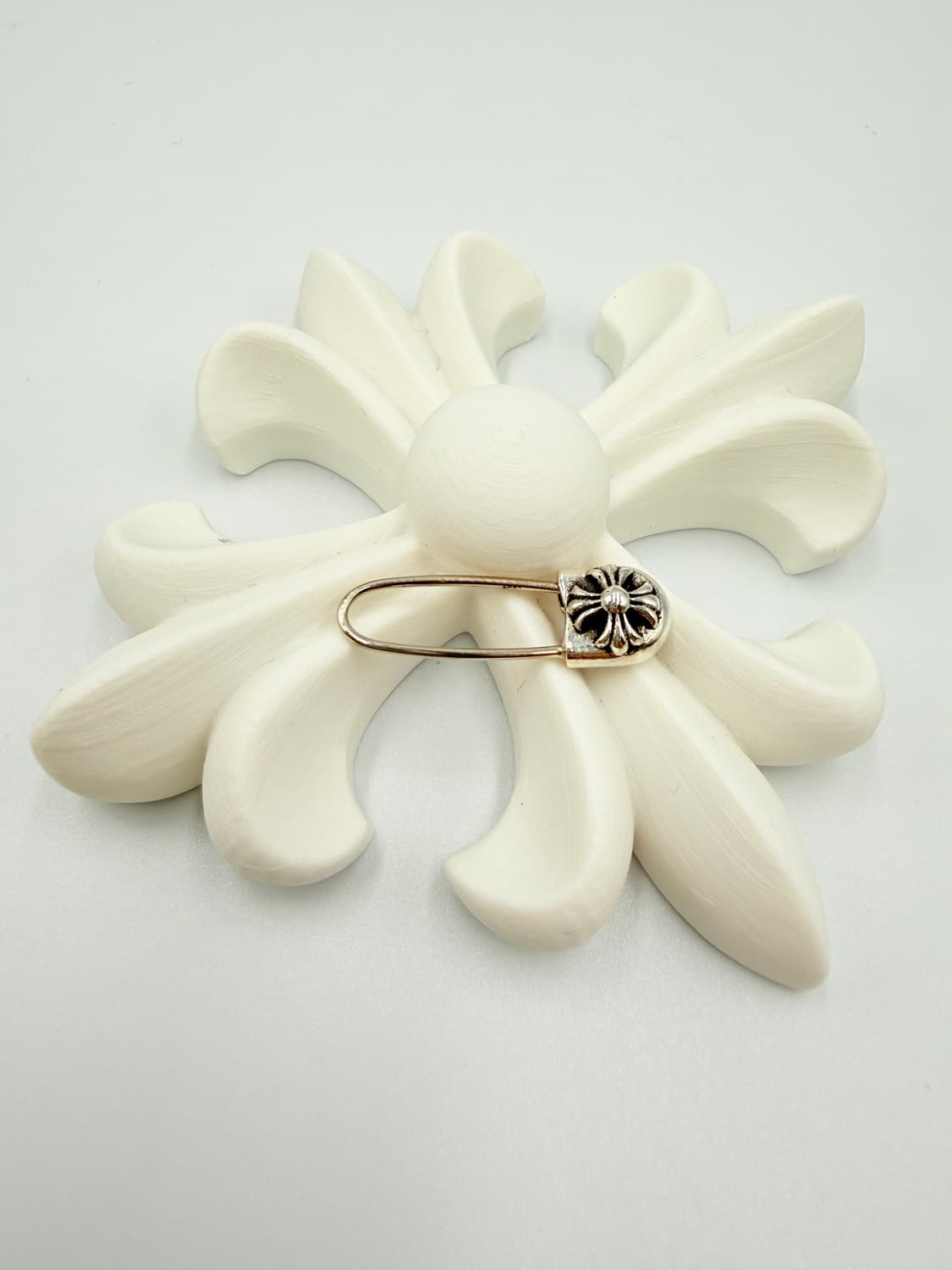 크롬하츠 세이프티 핀 이어링 상품이미지2