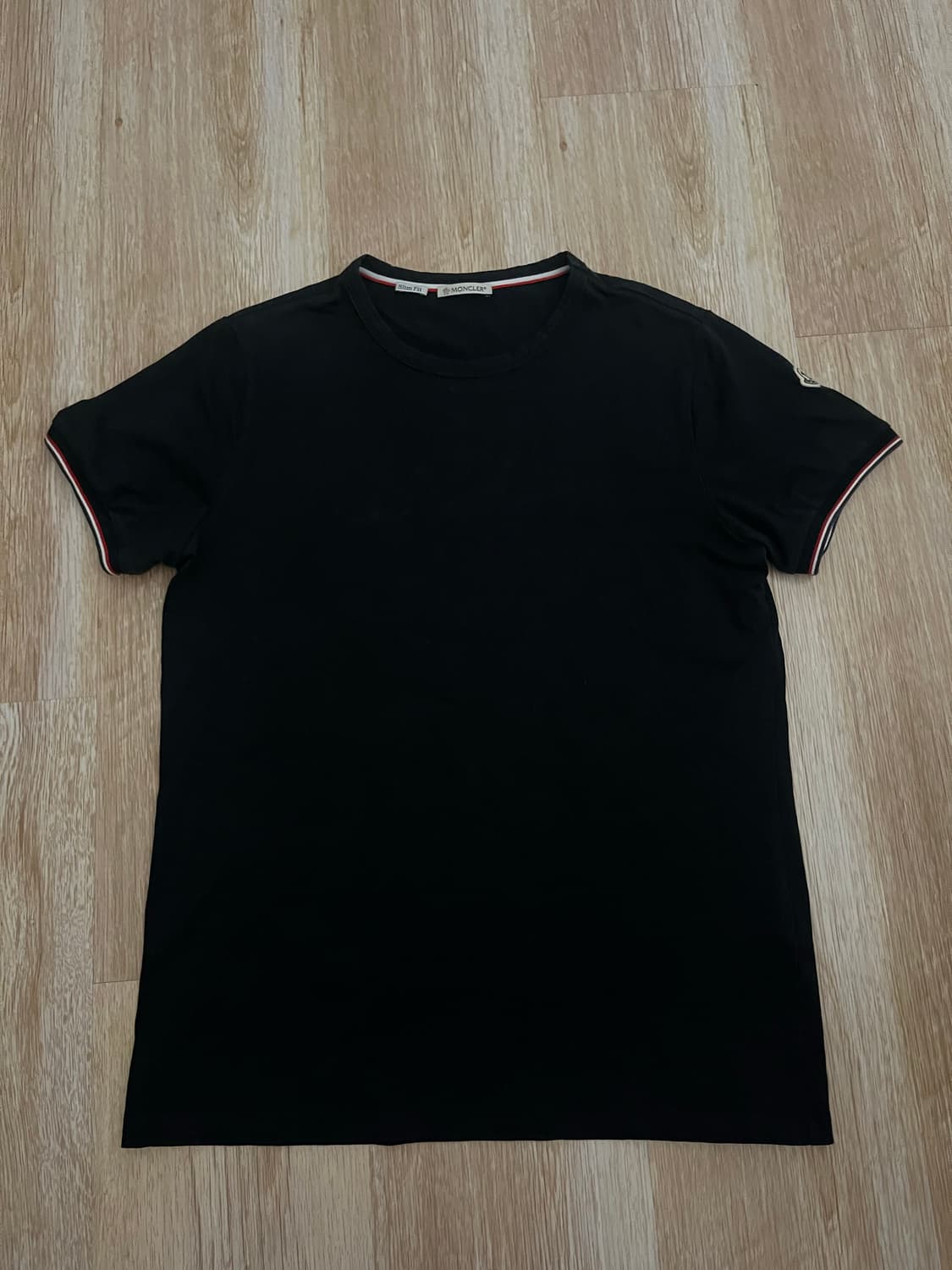 몽클레어 슬림핏 반팔 상품이미지1