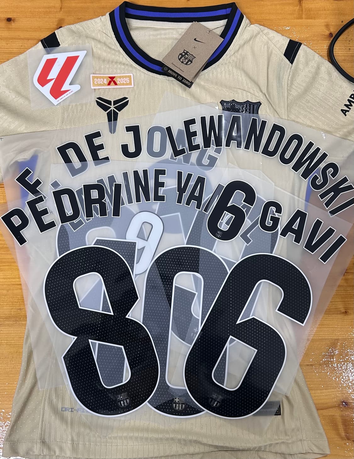 25-26 바르셀로나 어웨이 유니폼 새상품 상품이미지4