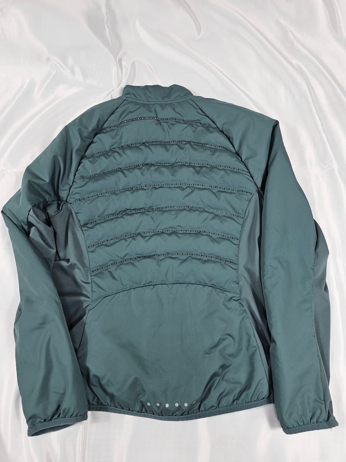 나이키에어로로프트자켓 상품이미지8