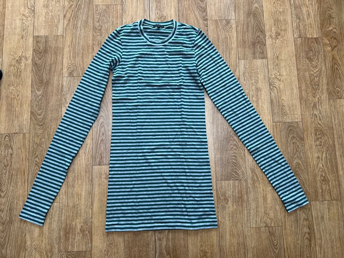 띠어리 그린 스트라이프 긴팔 티셔츠 상품이미지2