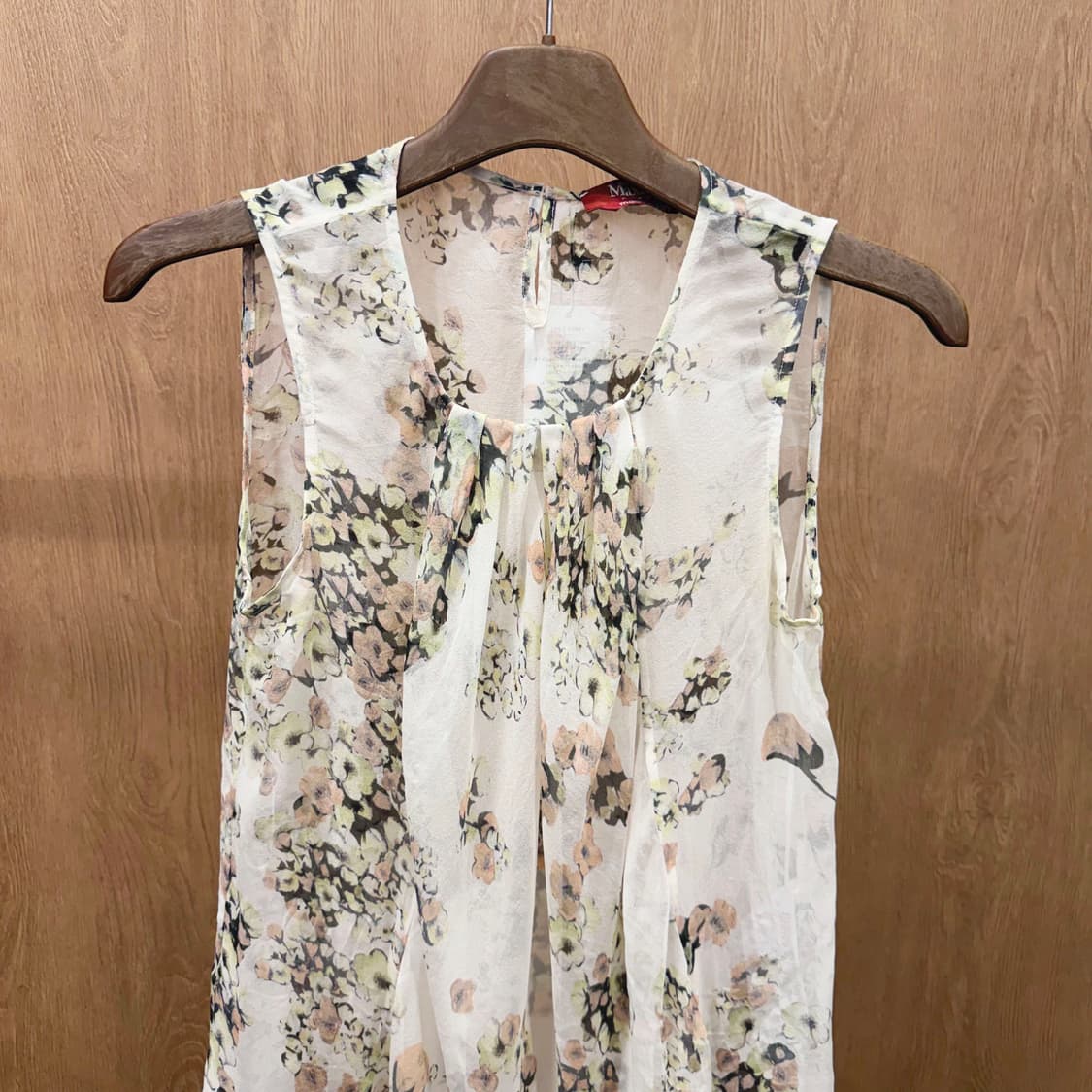 막스마라 실크 슬리브리스 블라우스 플로럴 프린팅 디테일 루즈핏 아이보리 상품이미지4