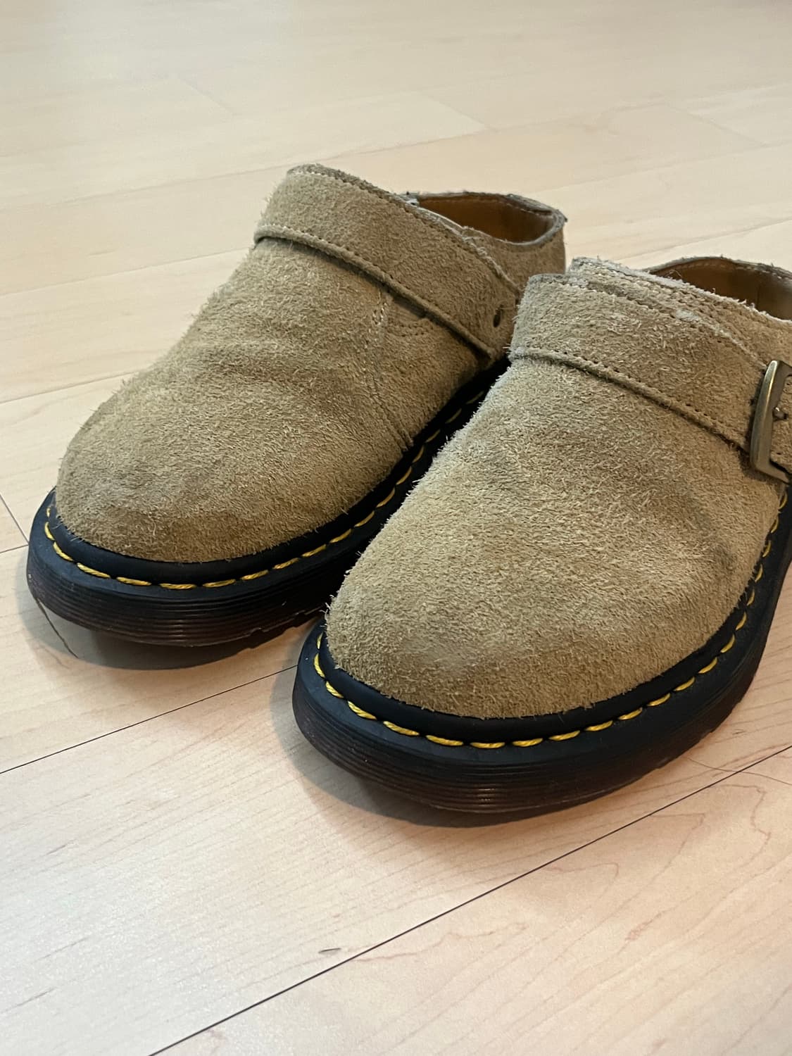 닥터마틴 스웨이드 뮬 230 상품이미지2