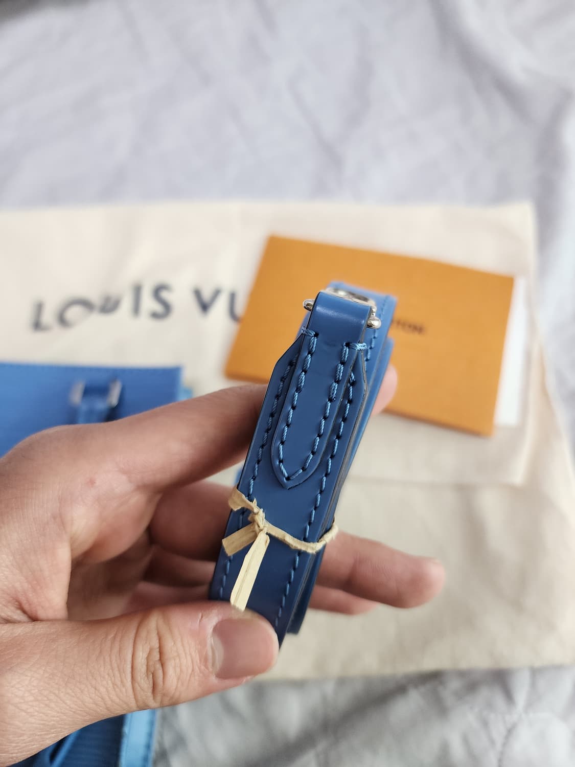 루이비통 에삐 쁘띠 삭플라 스카이 블루 스트랩포함 상품이미지9