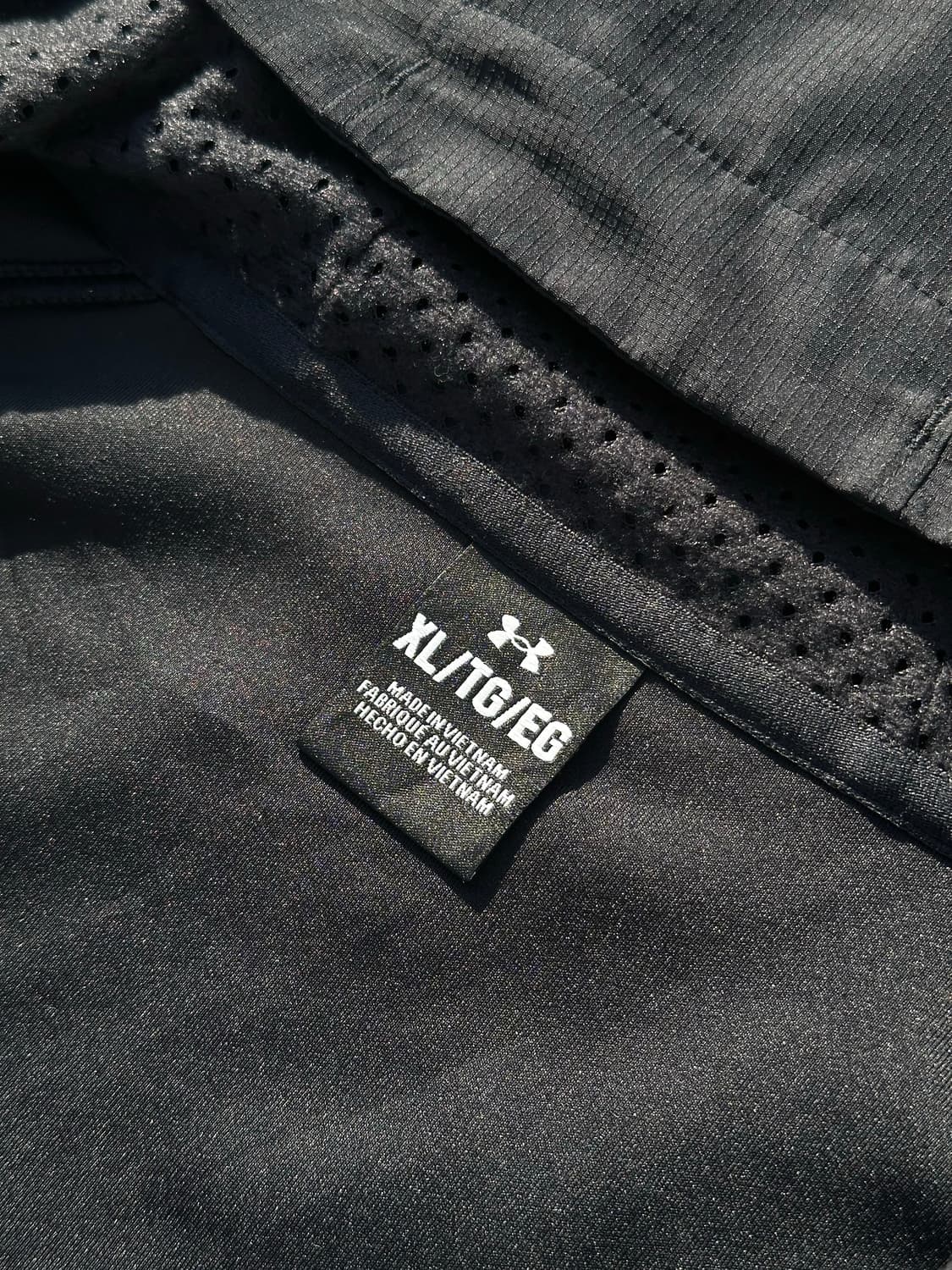 언더아머 블랙 후드티 기능성 상품이미지3