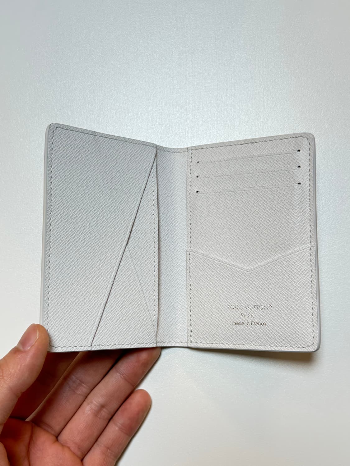 루이비통 오거나이저 스키 카드지갑 화이트 풀박 상품이미지5