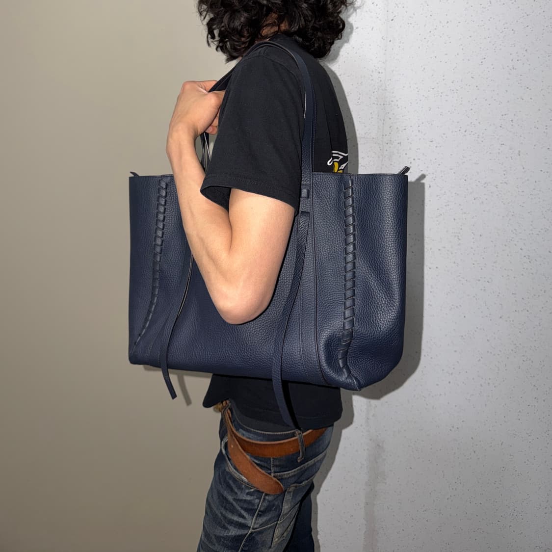 올세인츠 소가죽 숄더백 상품이미지2