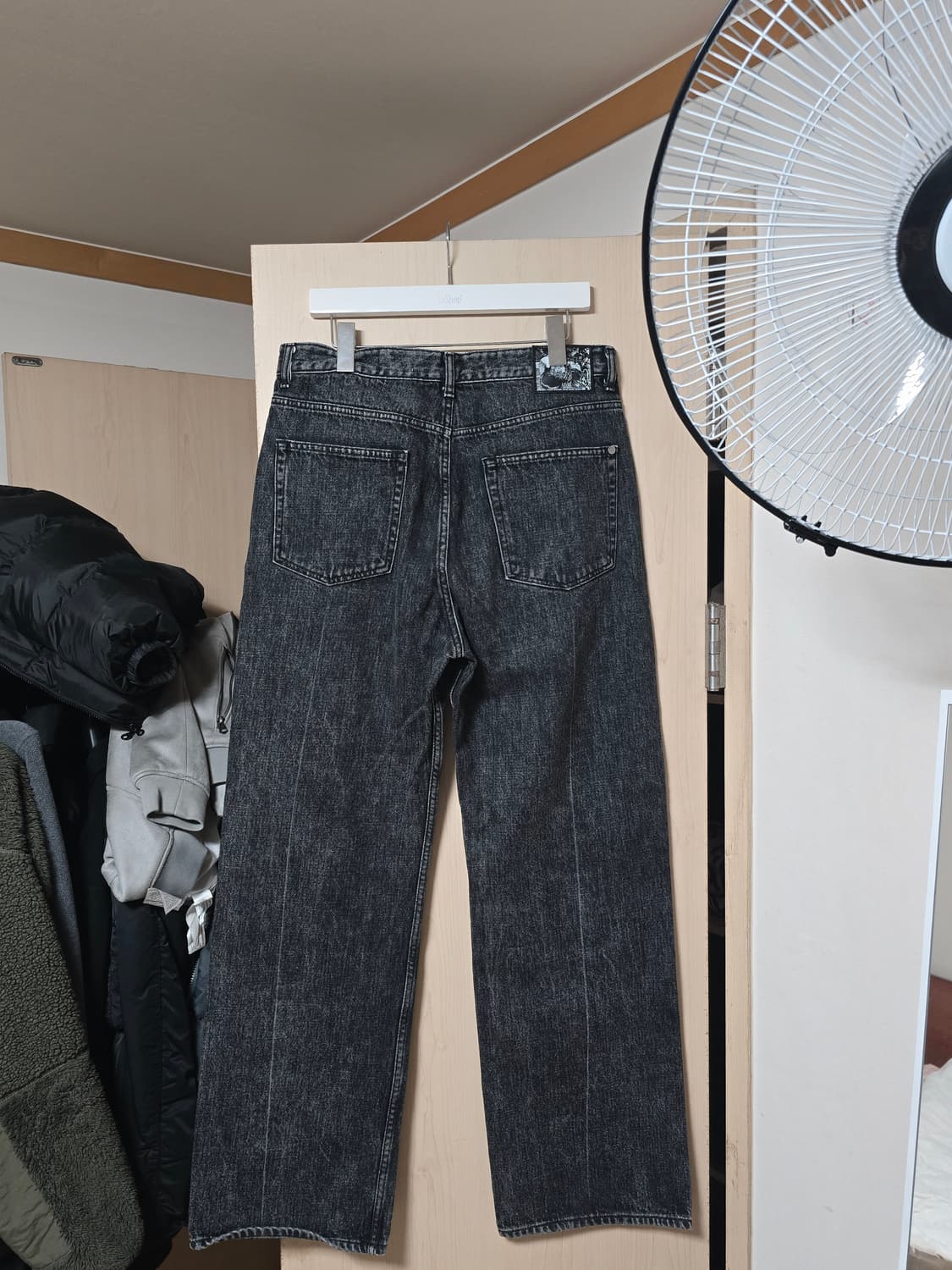 모드나인 mod1w 블랙 스타더스트 데님

30 상품이미지3