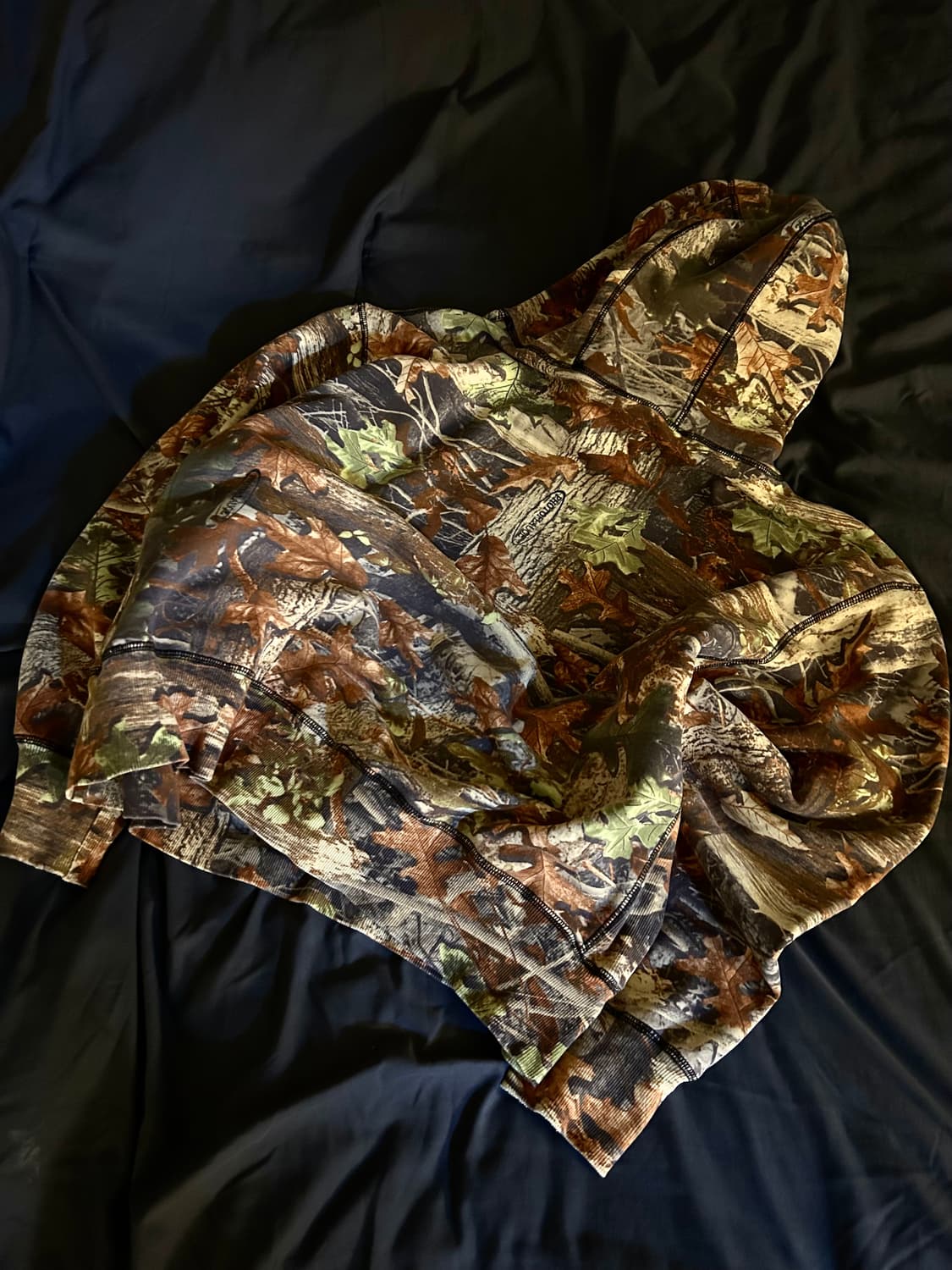 Dead Leaves Pattern Hoodie 상품이미지3