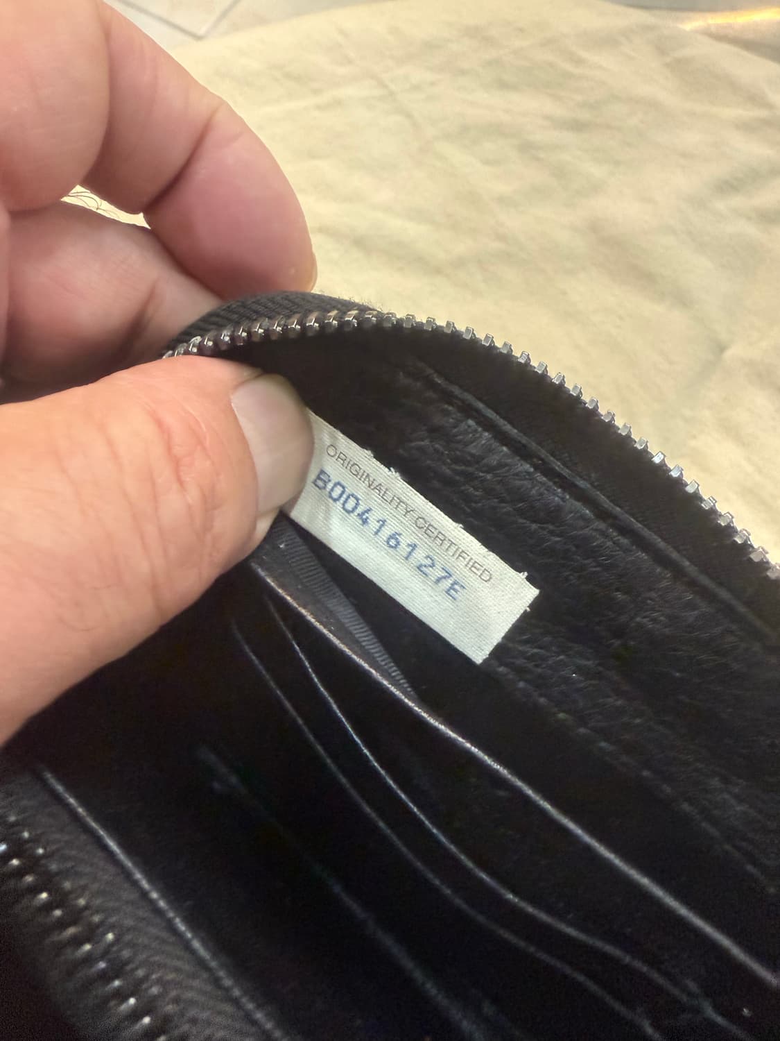 정품 보테카베네타 인트레치아토 지퍼 어라운드 장지갑 팝니다 상품이미지10