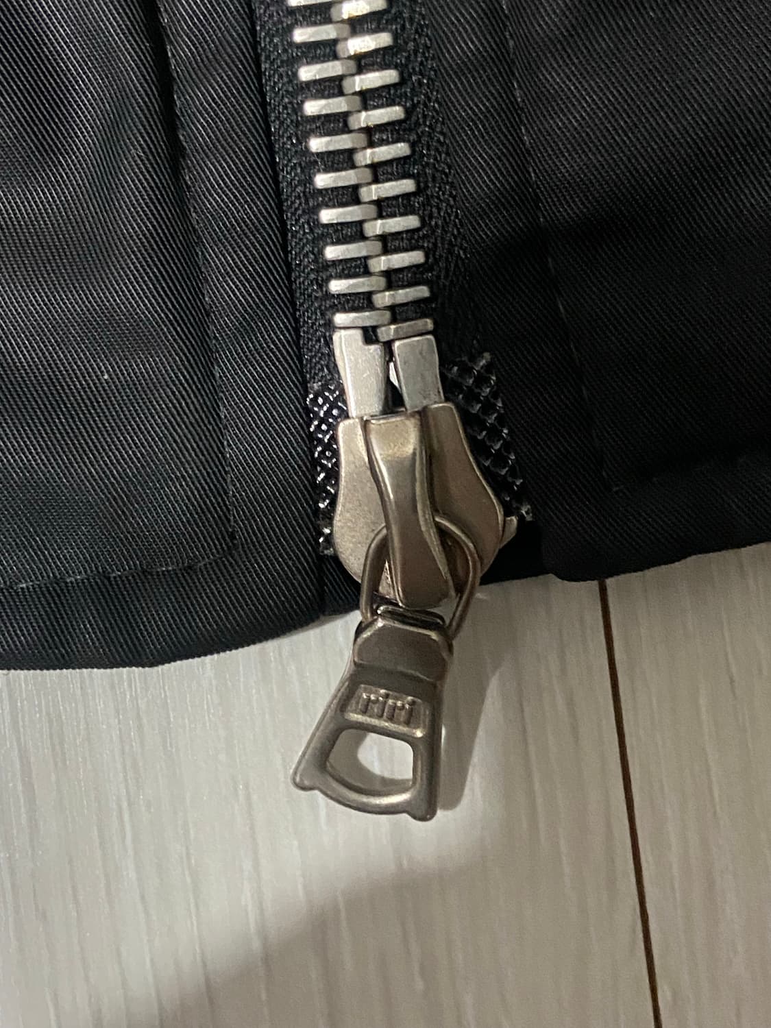 [L] 24SS 드리스 반 노튼 백지퍼 봄버 블랙 상품이미지5