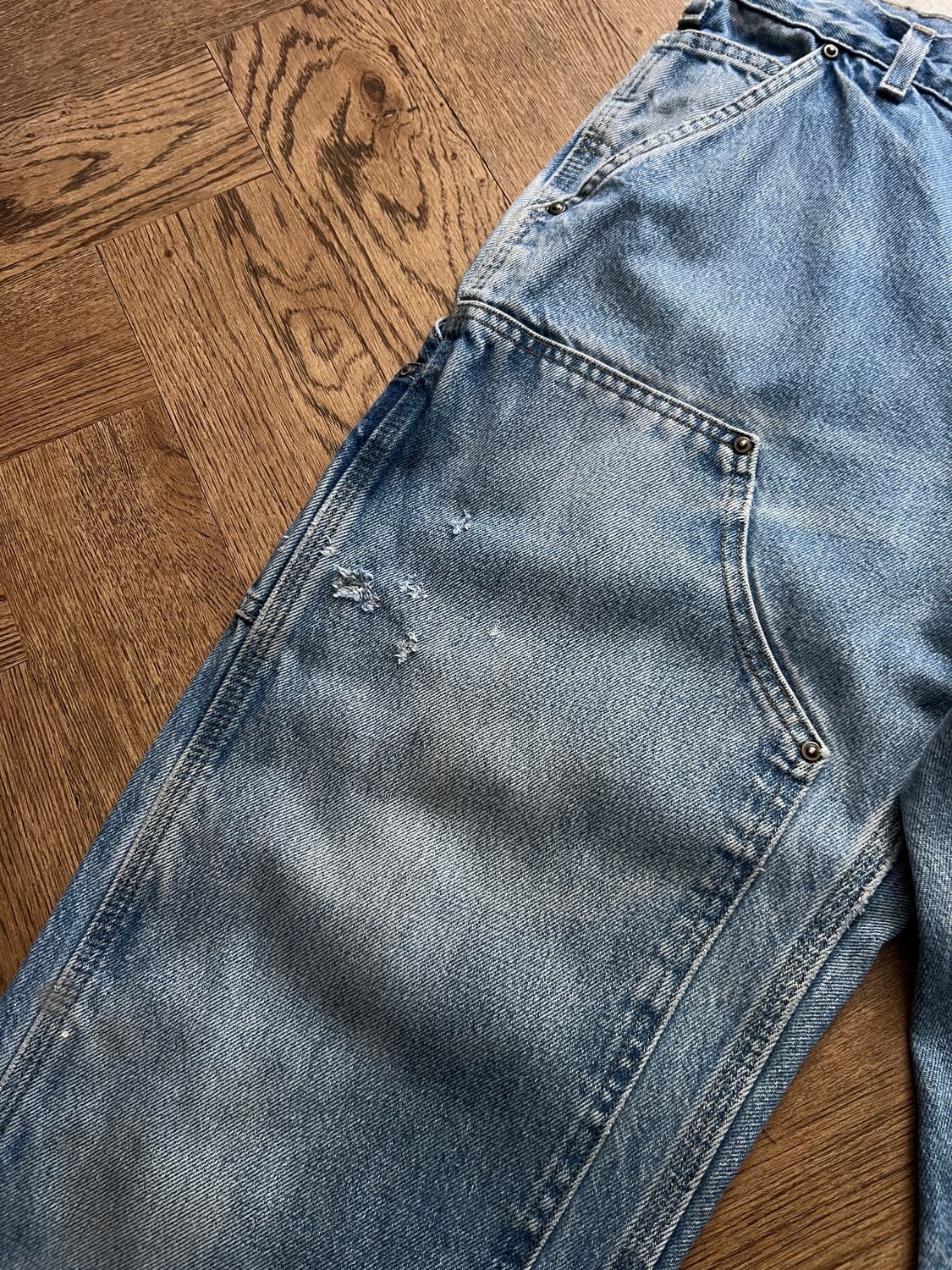 [32]칼하트 USA 덩가리핏 빈티지 데미지드 더블니 워크 데님 팬츠 상품이미지4