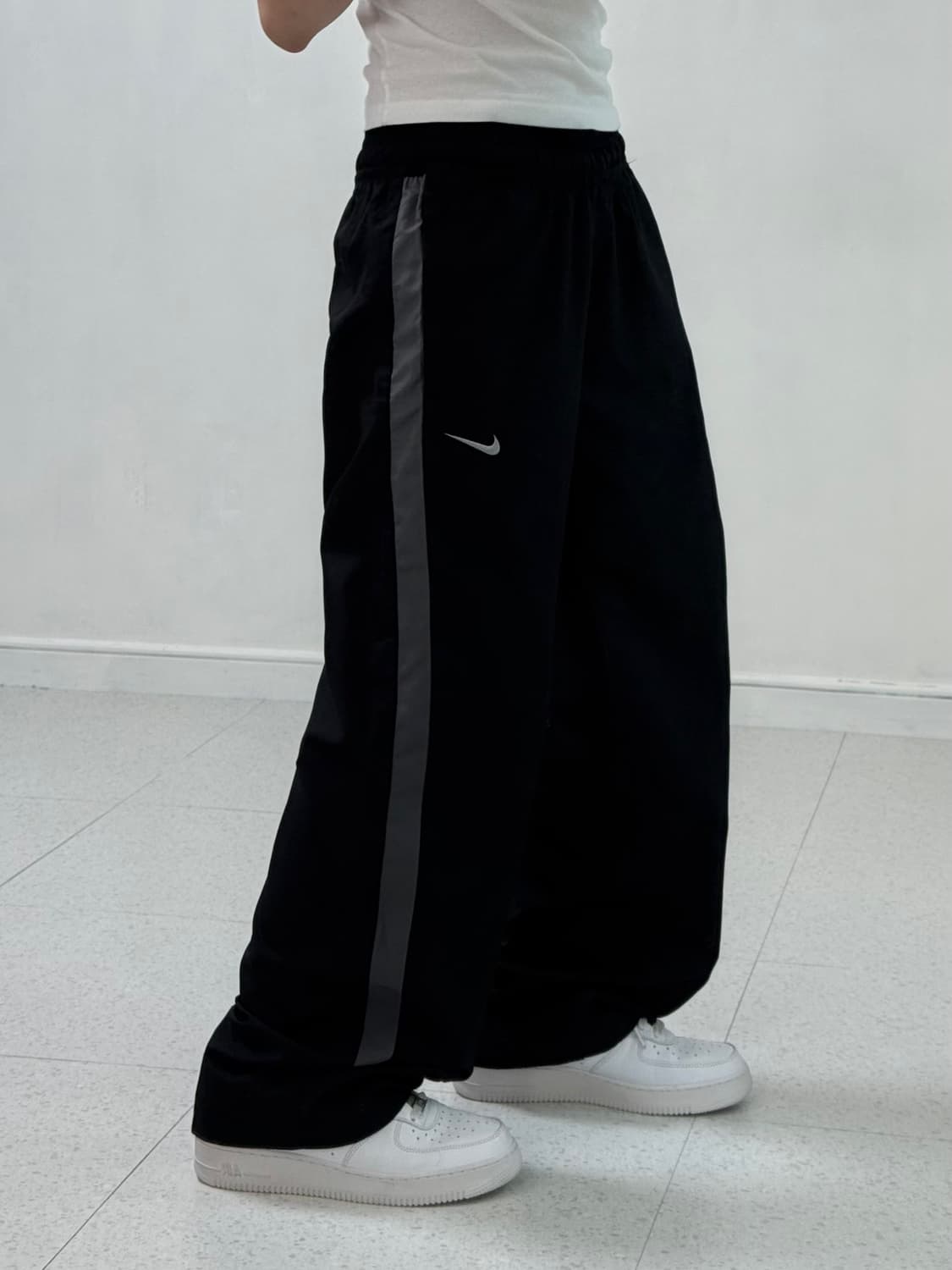 나이키 나일론 트랙팬츠 상품이미지2