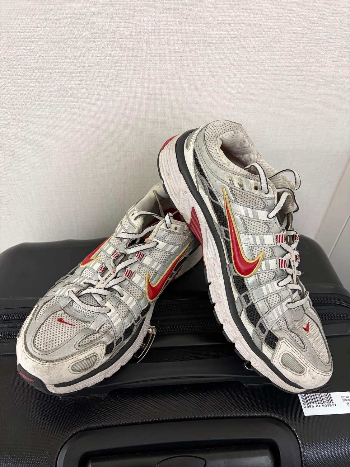 나이키 P6000 실버 레드 270사이즈 상품이미지1