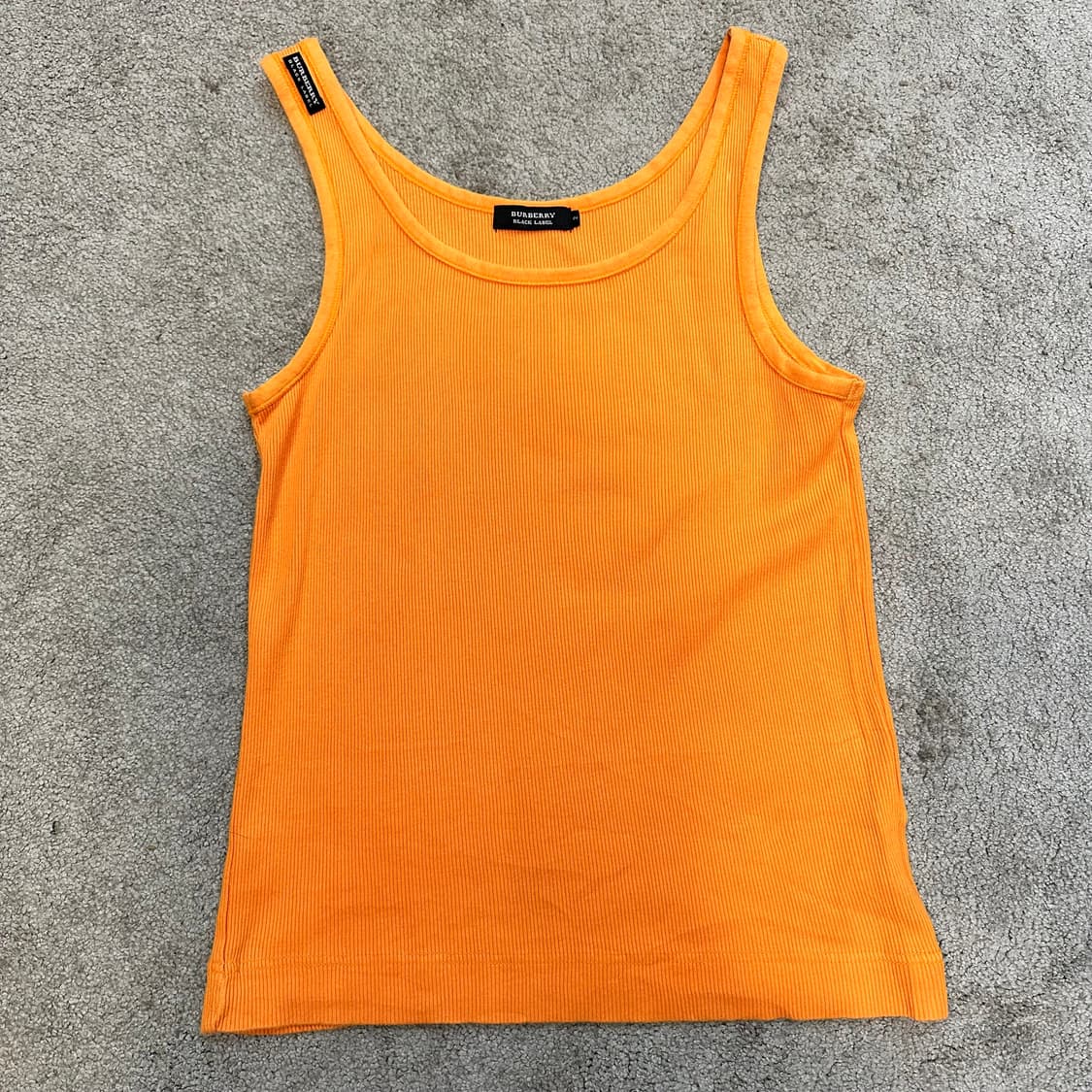 버버리 블랙라벨 오렌지 골지 탱크탑M 상품이미지2