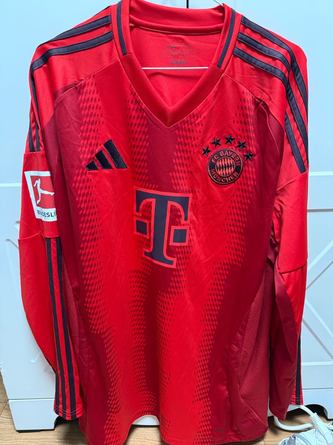 23-24 바이에른 뮌헨 무시알라 유니폼 상품이미지1