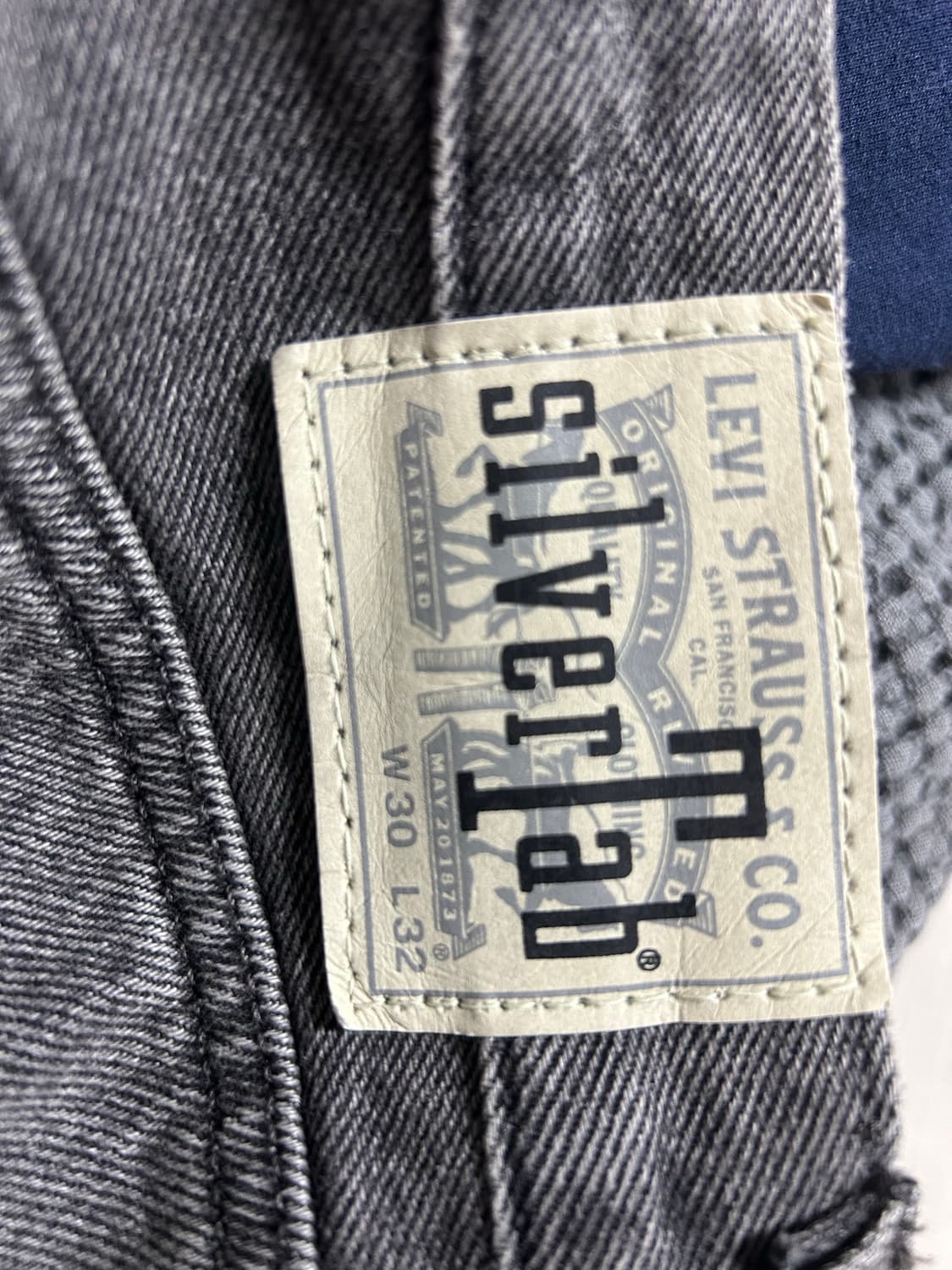 리바이스 실버탭 루즈핏 블랙진 상품이미지3