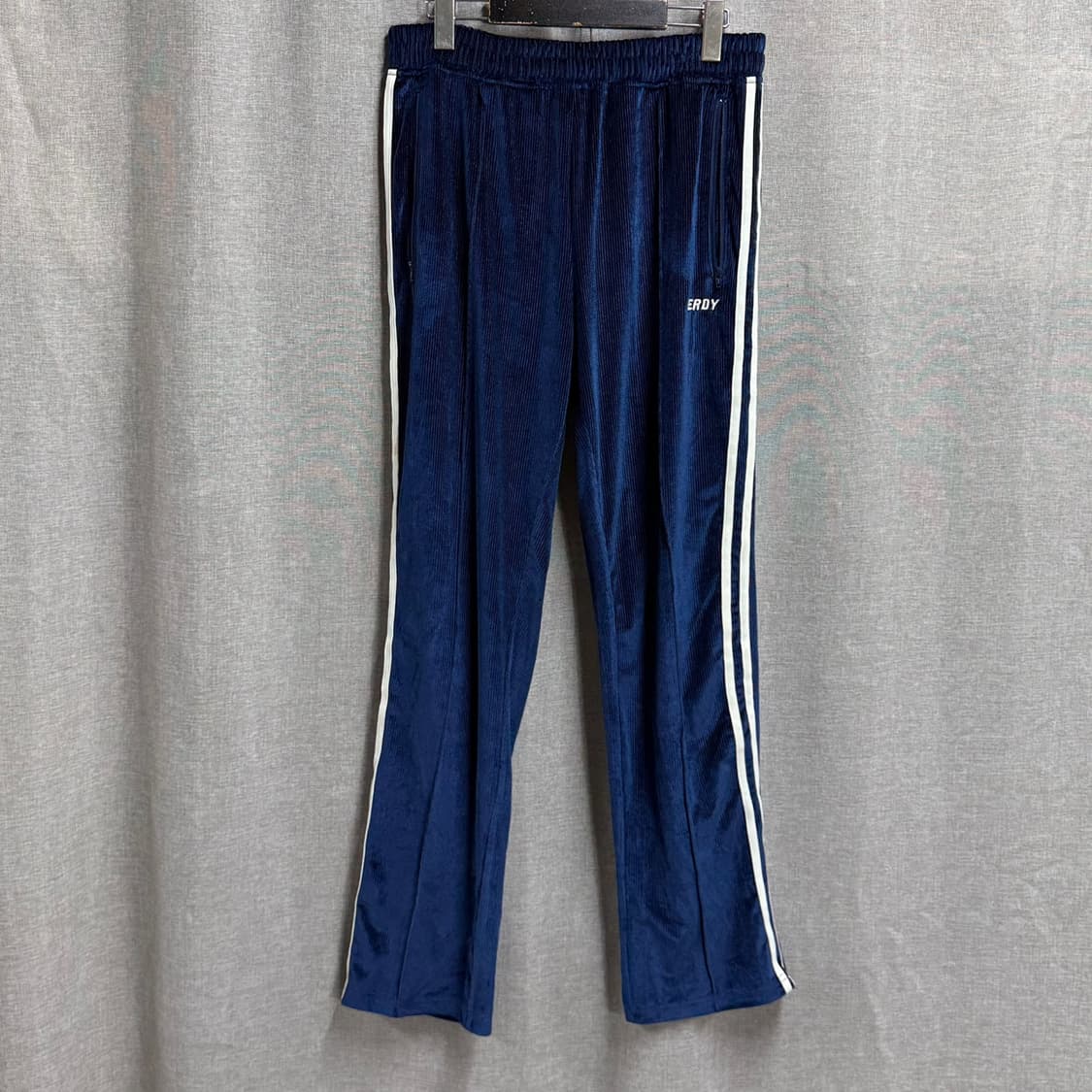 [L] 널디 벨벳 트레이닝 상하의 셋업 네이비 세트 상품이미지4