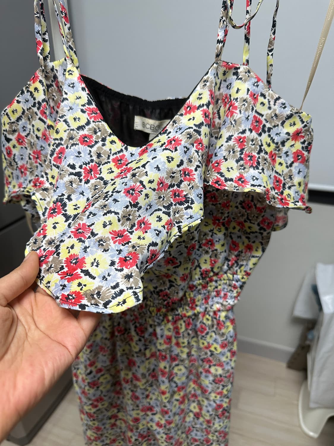 BCBG 플라워 점프수트 반바지 xs 상품이미지4