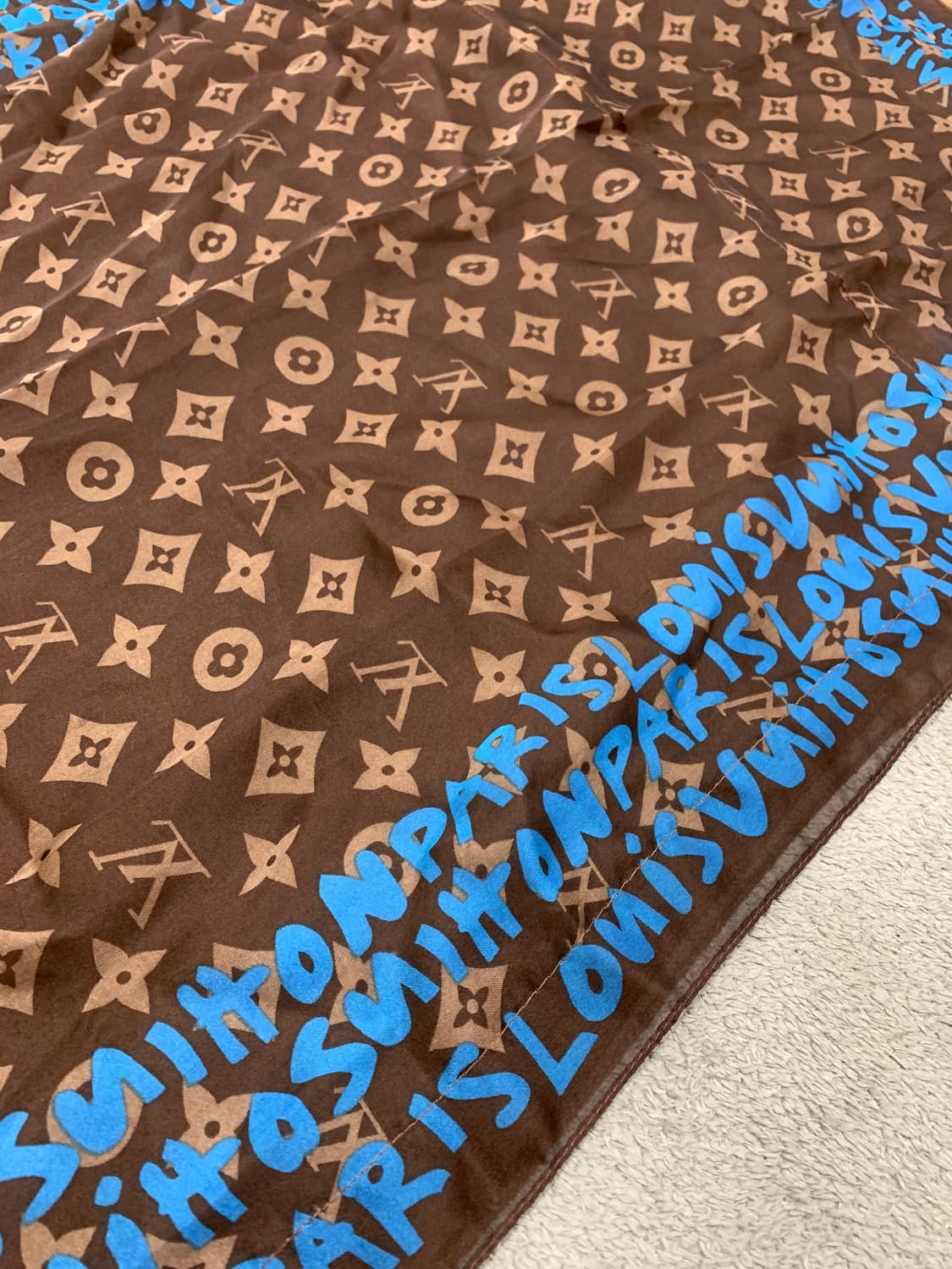 루이비통 브라운 모노그램 실크 스카프 상품이미지2