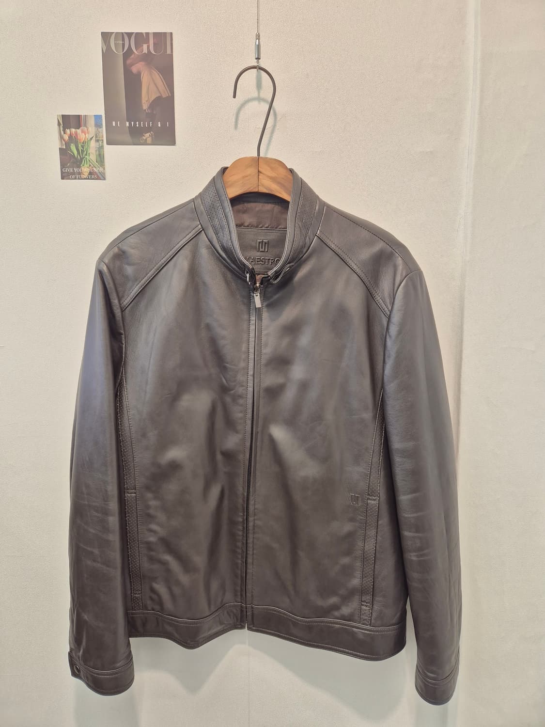 마에스트로  남성용 가죽 자켓  95
사이즈  실측  가슴단면 54  총 상품이미지1