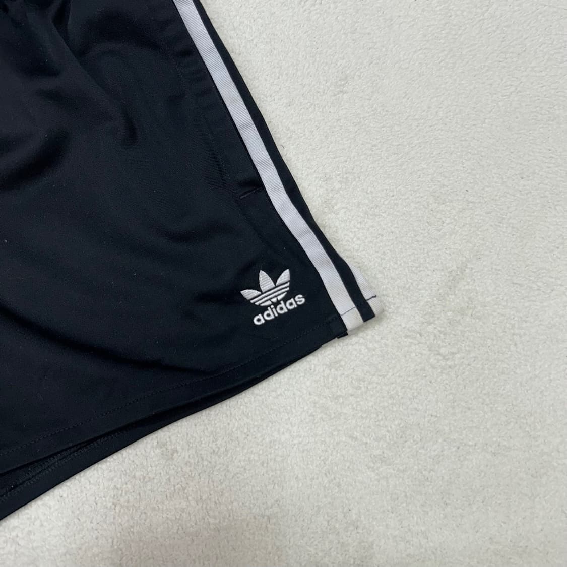 Adidas black firebird shorts 상품이미지5