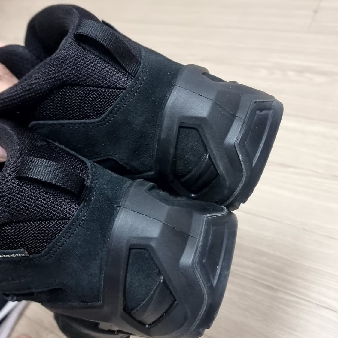 로바 제피어 고어텍스 블랙 등산화(265) 상품이미지3