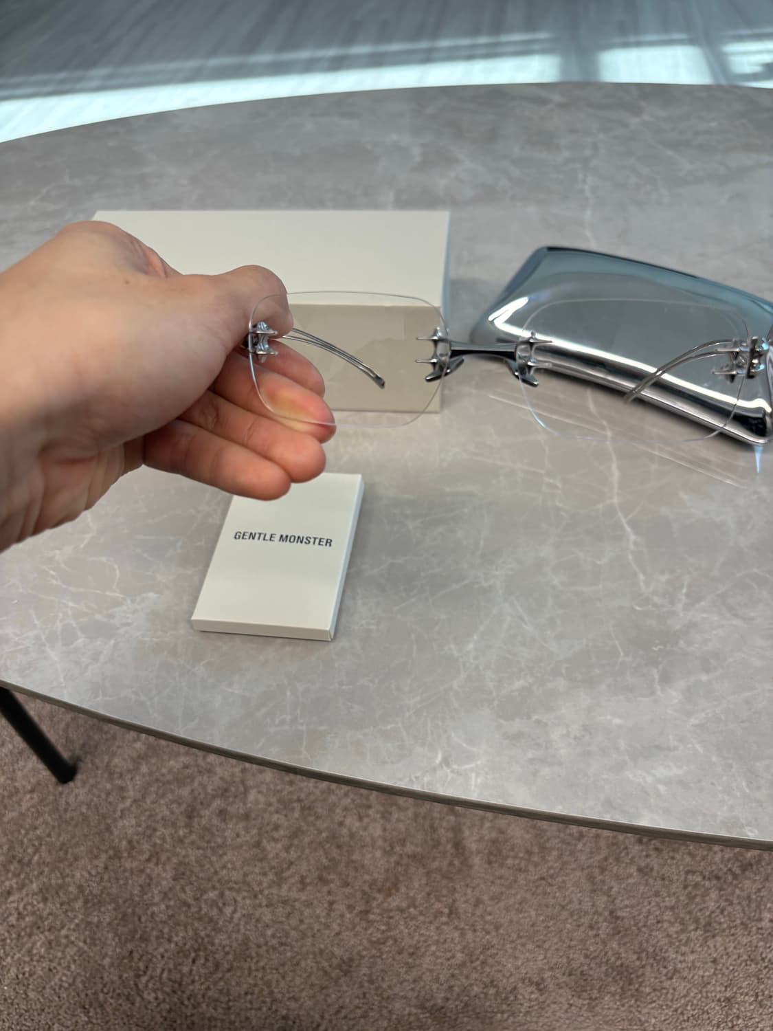 젠틀몬스터 테트라02 상품이미지3