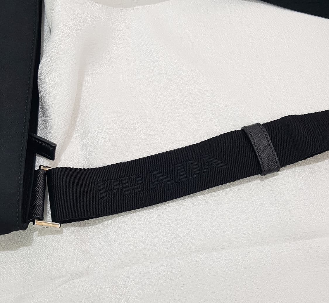 프라다 포코노 크로스백 상품이미지6