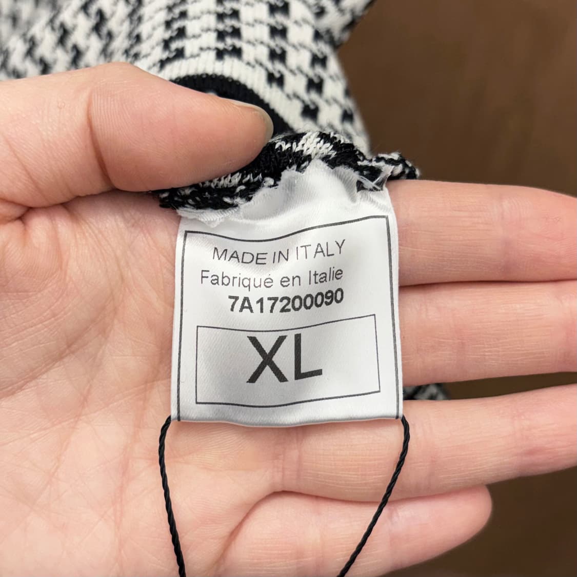 크리스찬 디올 라운드넥 반팔 니트 하운드투스 패턴 디테일 블랙 화이트 상품이미지8