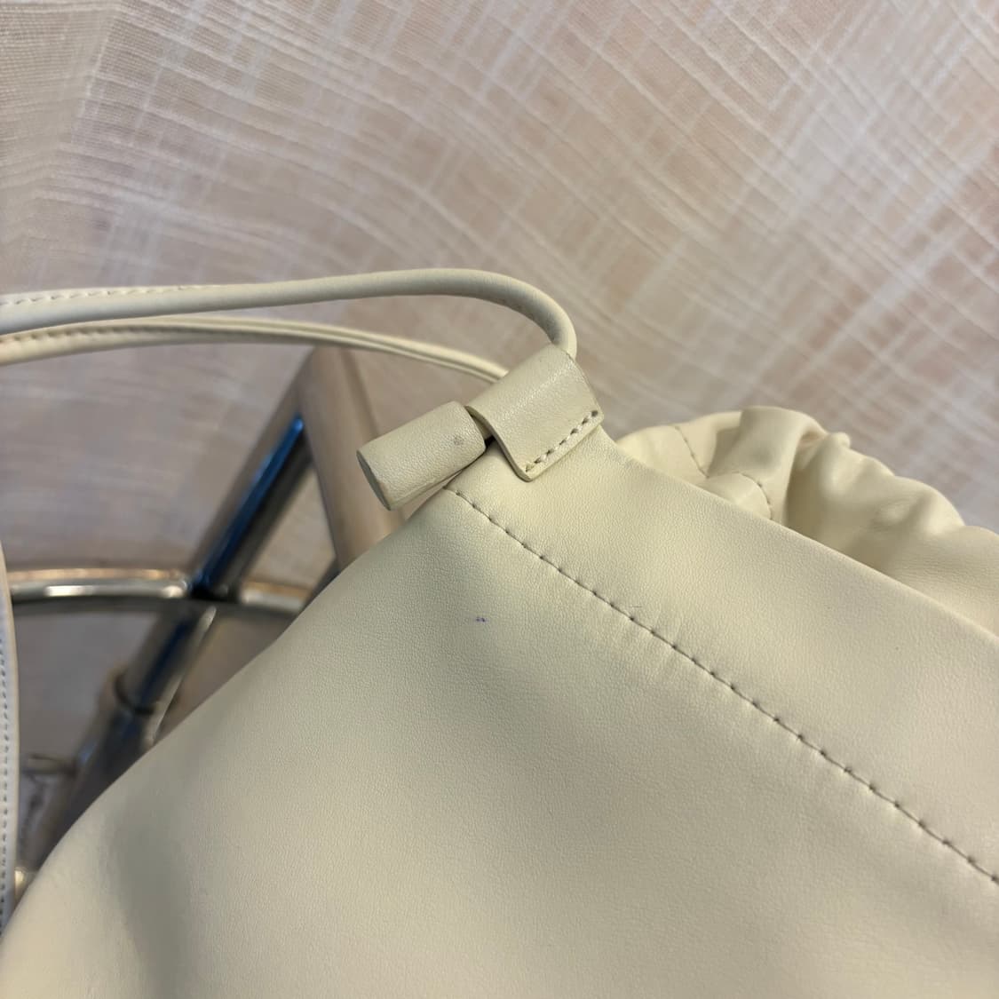 정품 호제 소가죽 버킷 크로스백     상품이미지6