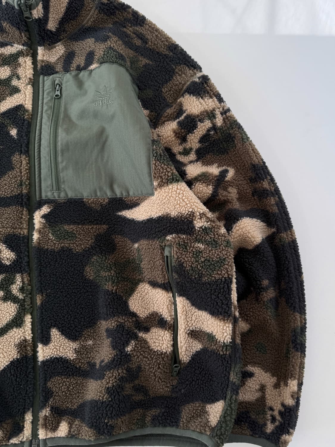 아디다스 오버핏 그래픽 카모 리버서블 양면 플리스 자켓 상품이미지6