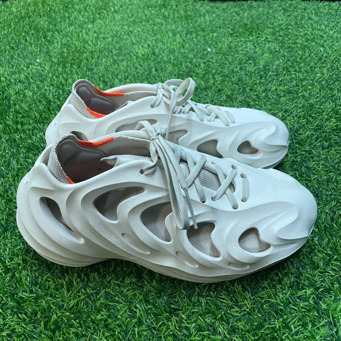 아디다스 아디폼Q 오프화이트 상품이미지7