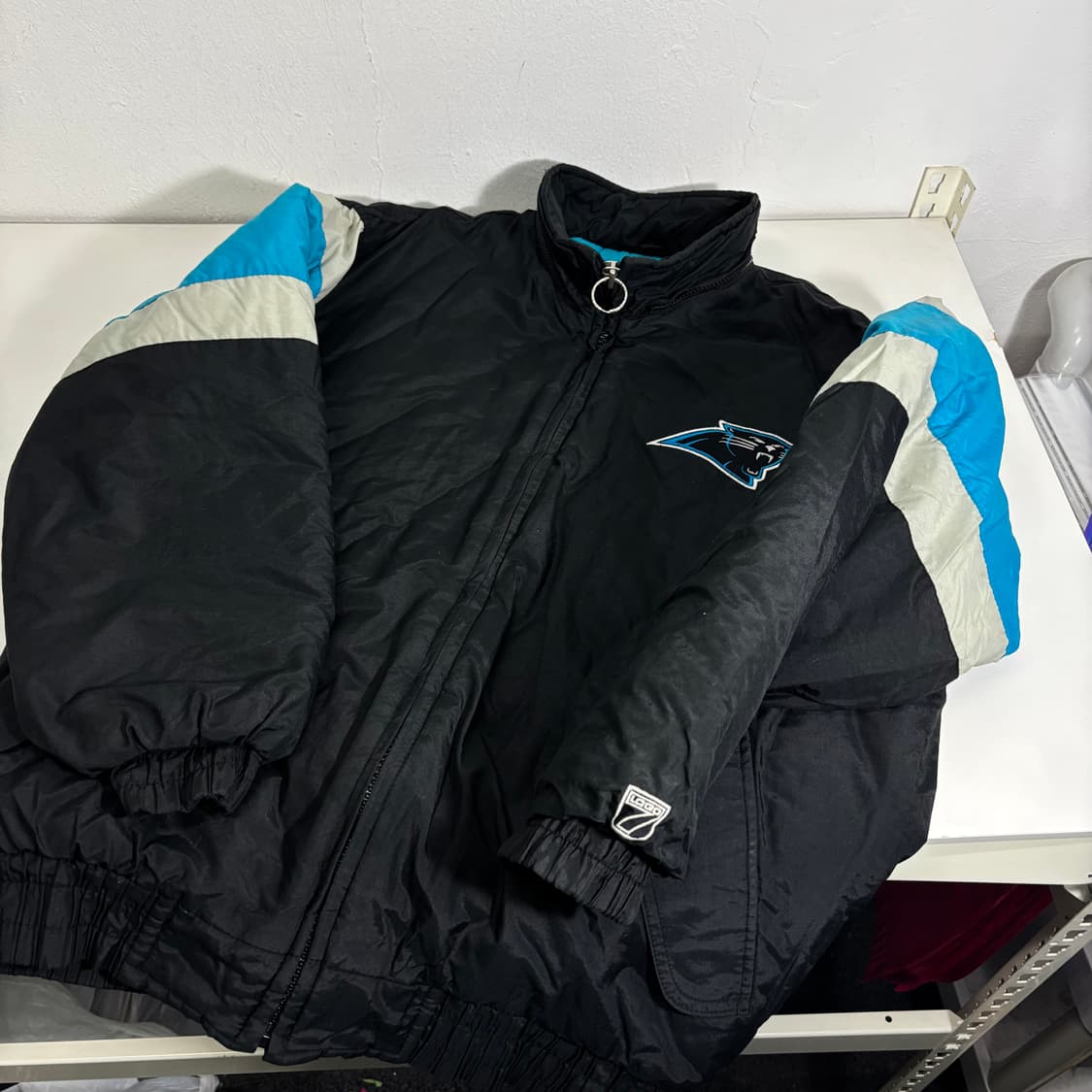 L NFL 블랙 오버핏 캐롤리아나 팬서스 올드스쿨 나일론점퍼 상품이미지4