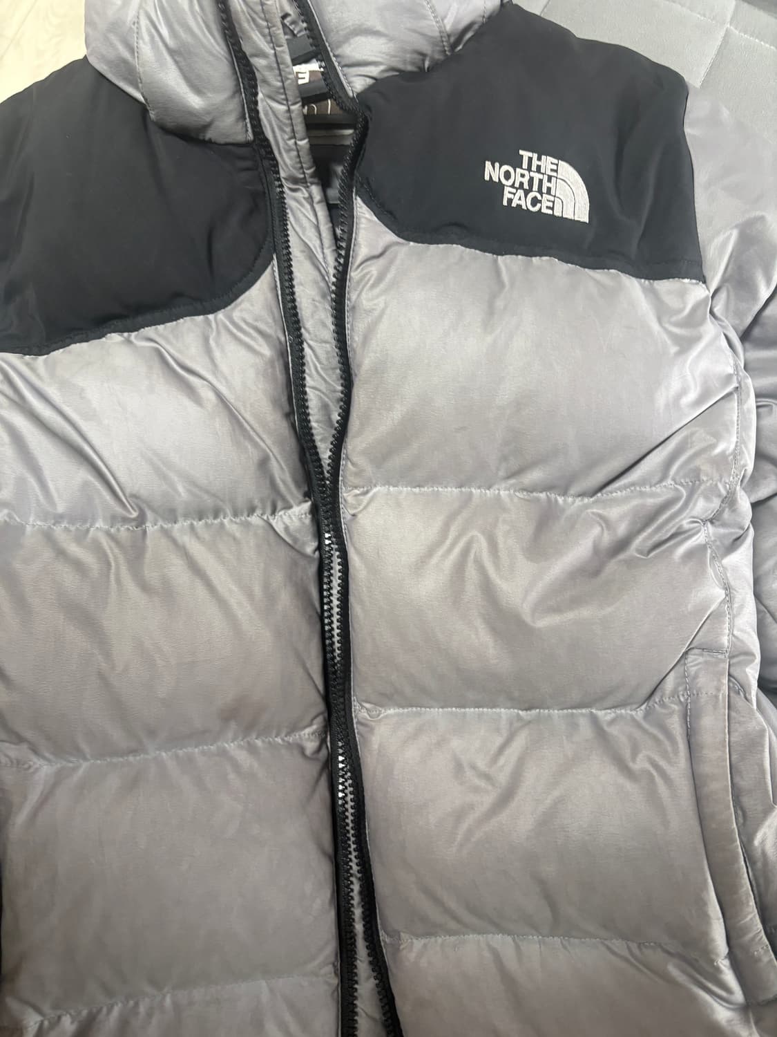 노스페이스 (우먼) 그레이 700 구스다운 패딩 상품이미지5