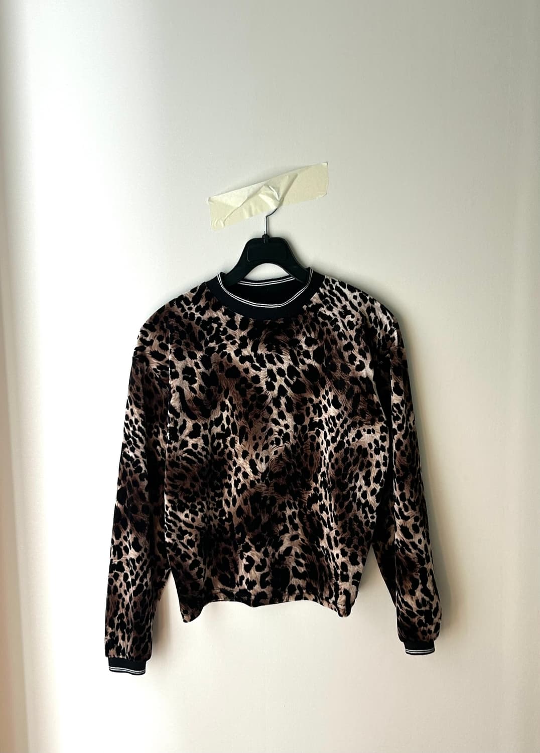 Unknown blue 언노운블루 레오파드 티 상품이미지1