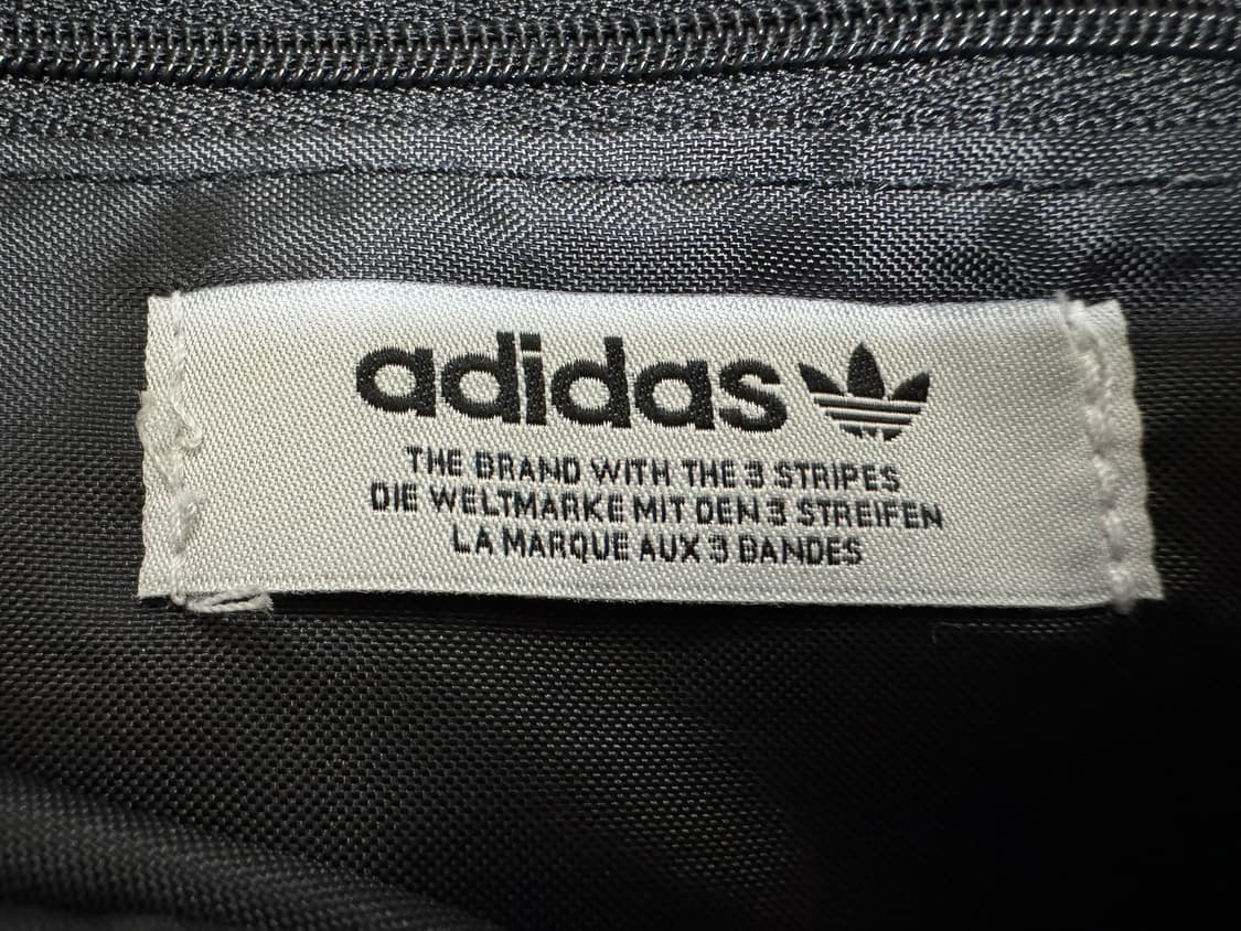 아디다스 오리지널스 클라우드 숄더백 크링클 버전 라지 상품이미지3