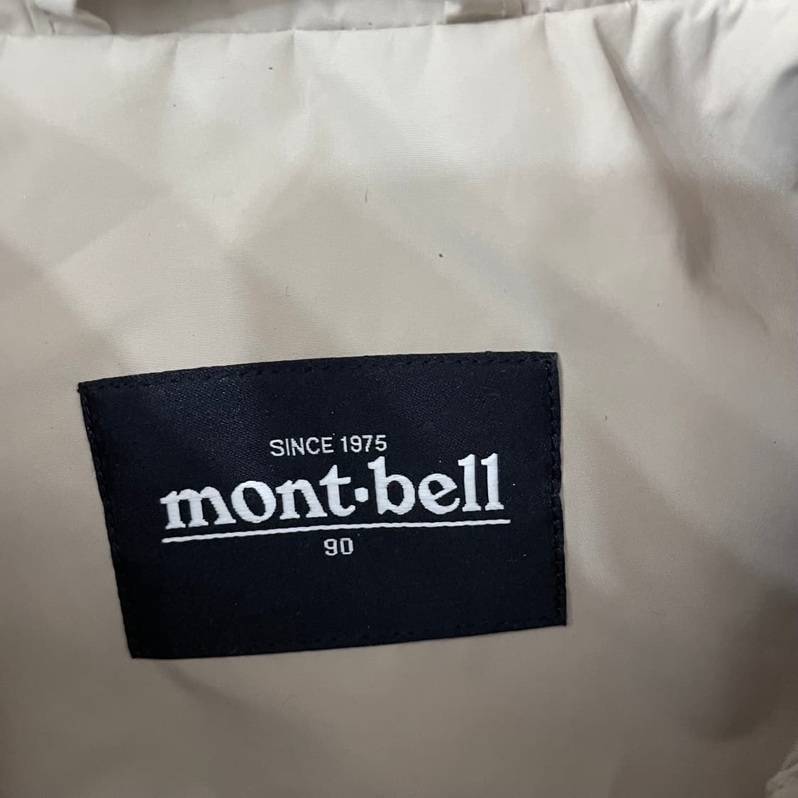 여성 몽벨 바람막이 자켓 상품이미지2