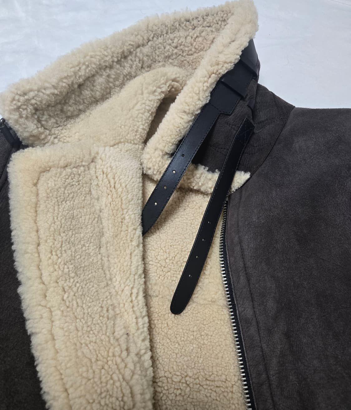 버버리 무스탕 라지  중고 상품이미지4