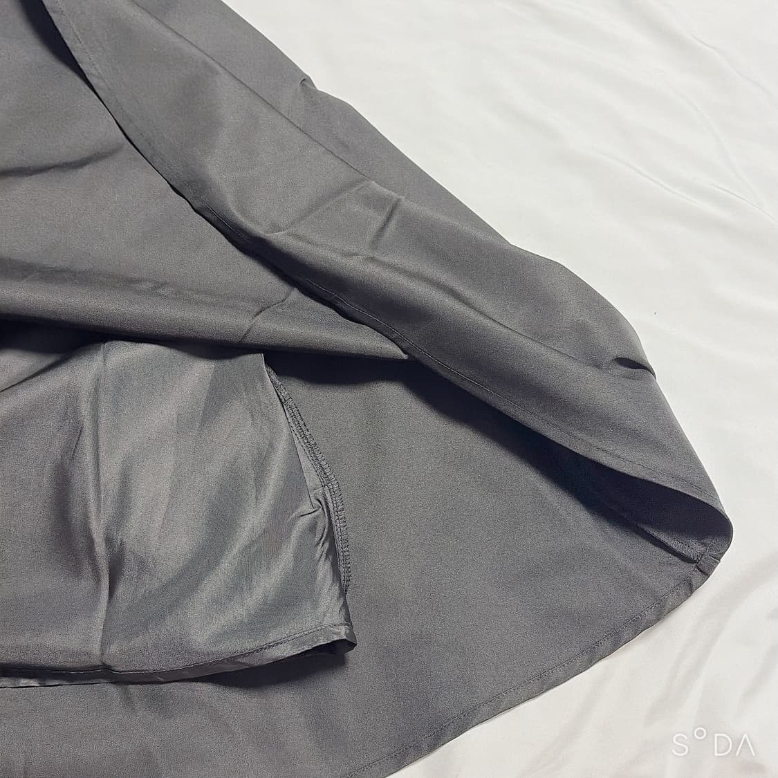 프라다 삼각로고 플레어 스커트 42 상품이미지8