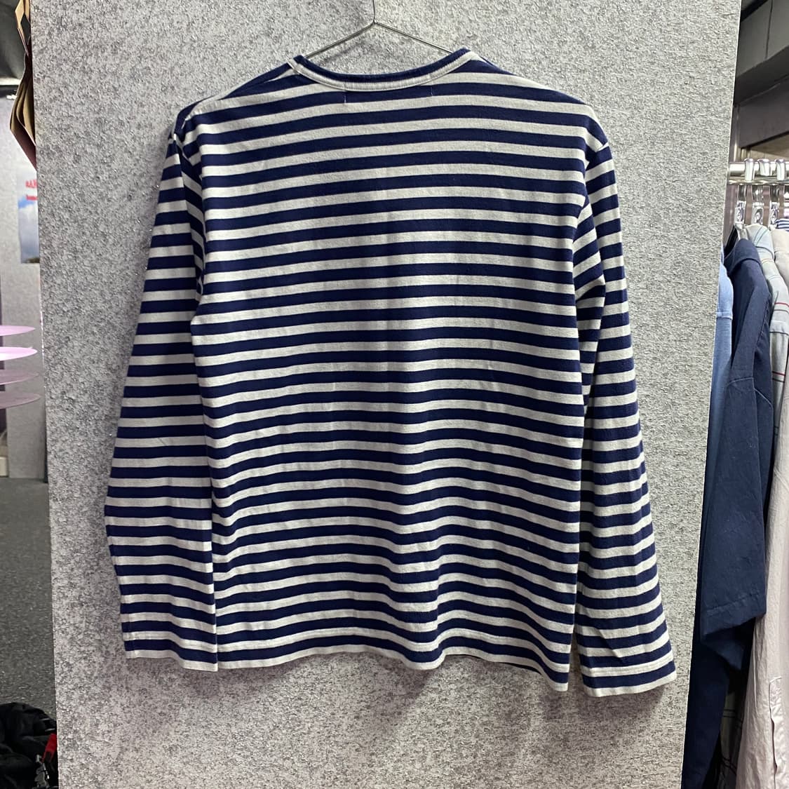 꼼데가르송 패치로고 네이비 스트라이프 롱슬리브 B4188 상품이미지4