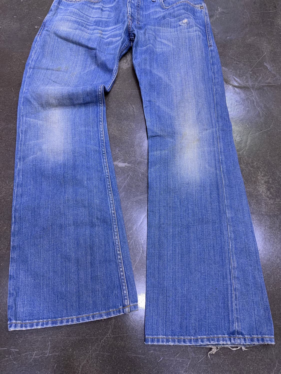 디젤 자탄 빈티지 라인 워싱 부츠컷 플레어핏 데님팬츠 33 상품이미지5