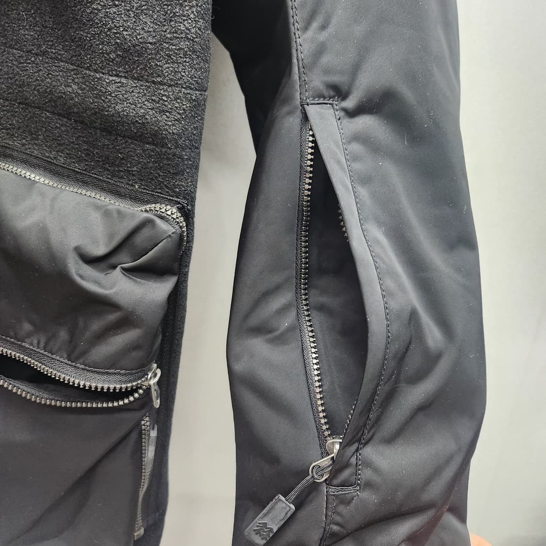 코오롱스포츠 빅 멀티포켓 후드 투웨이 자켓점퍼 95(M) 남여공용 상품이미지4