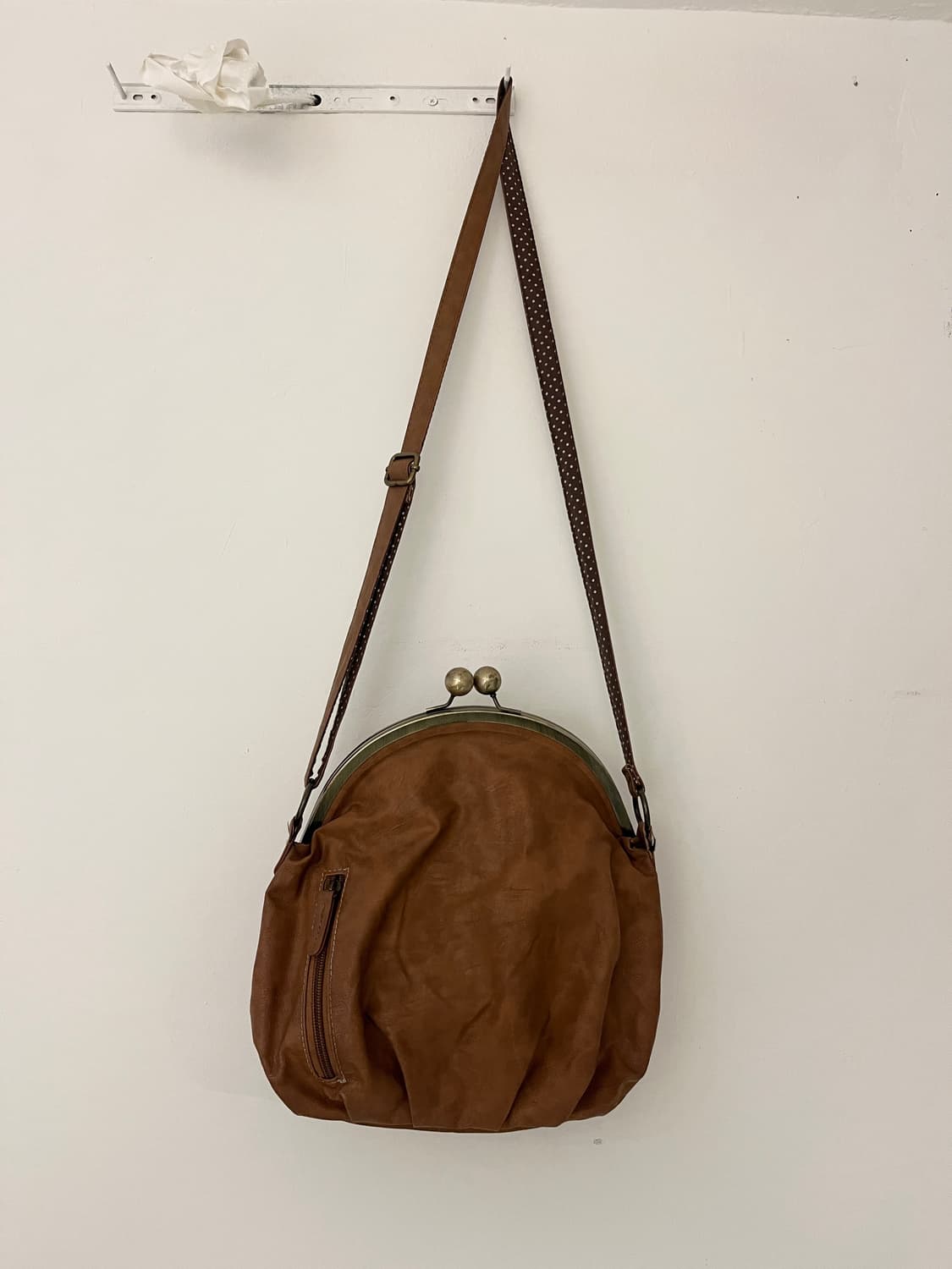 가마구치 가죽 크로스백 〰️ 상품이미지6