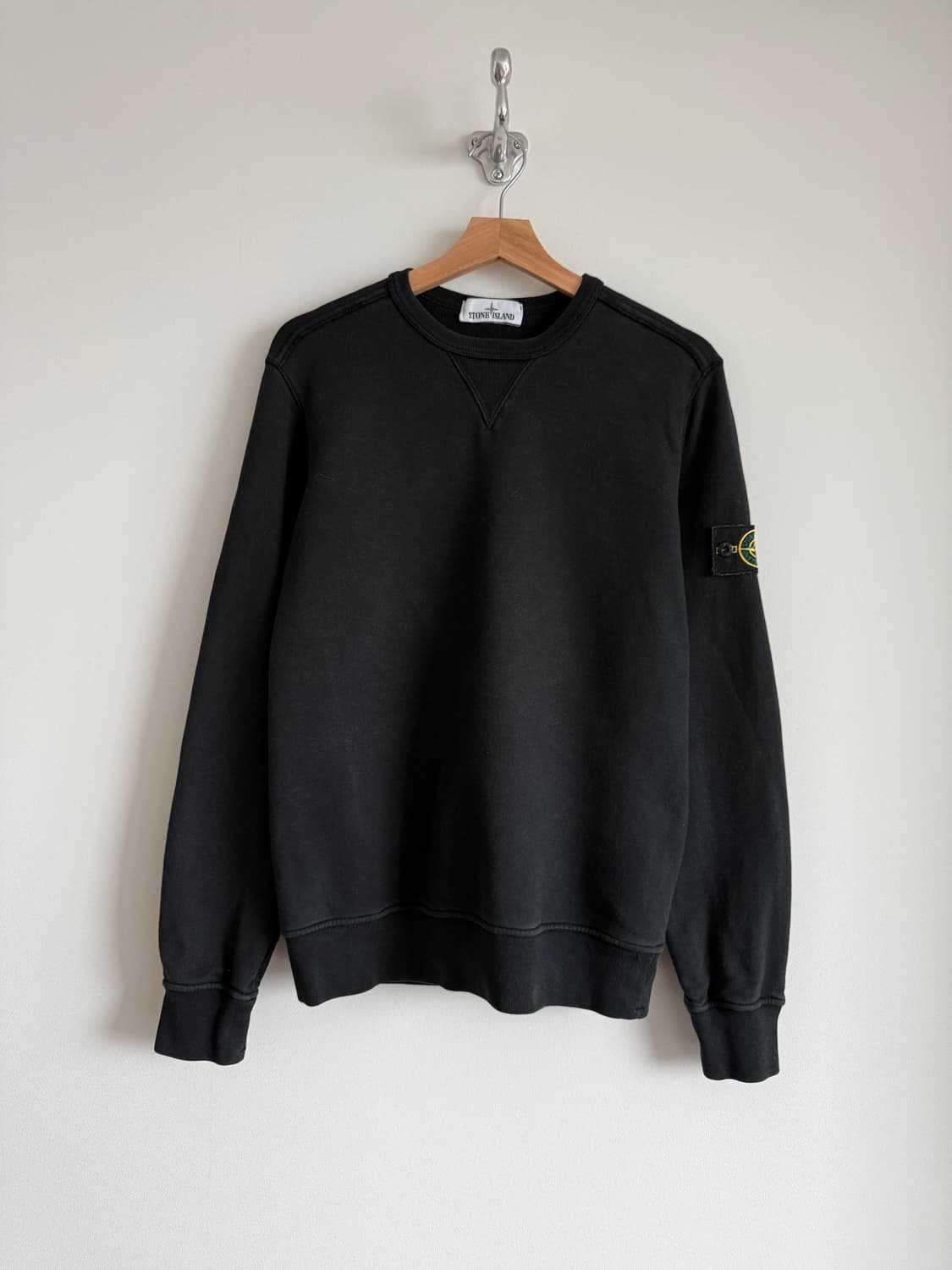 스톤아일랜드(STONE ISLAND) 맨투맨(QR 정품 인증) 상품이미지1